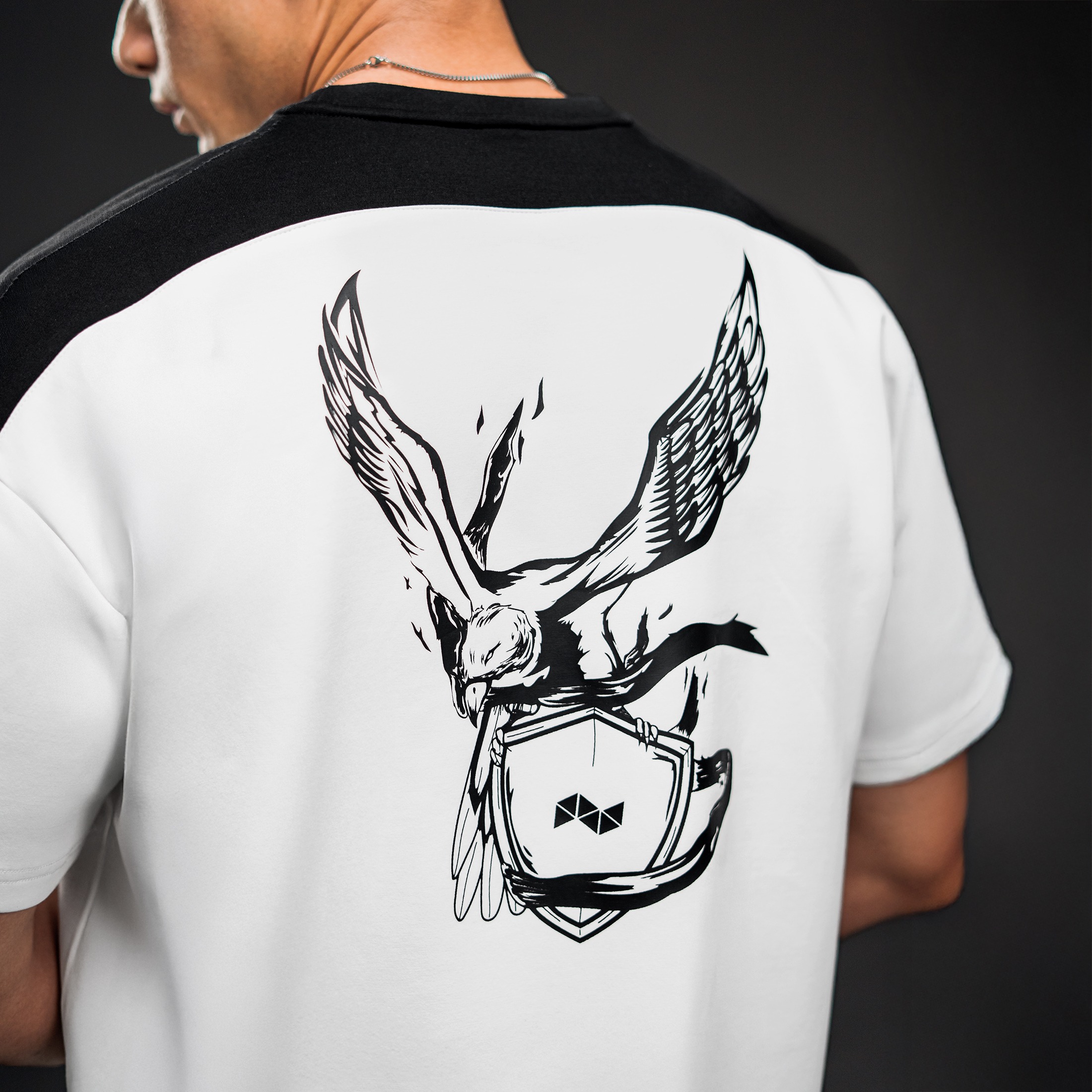 NEVERES Falcon Oversized T-Shirt