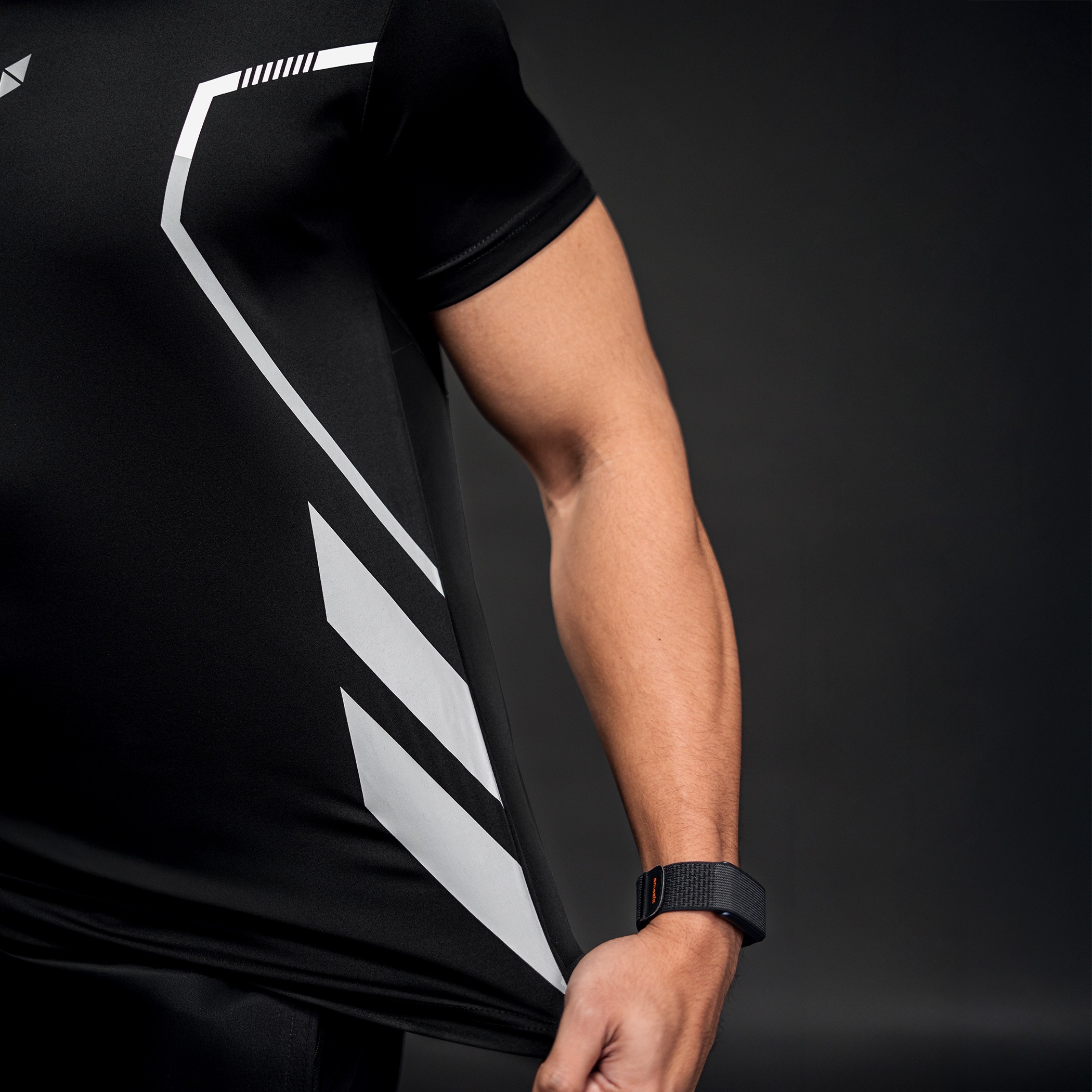 NEVERES Techno T-Shirt