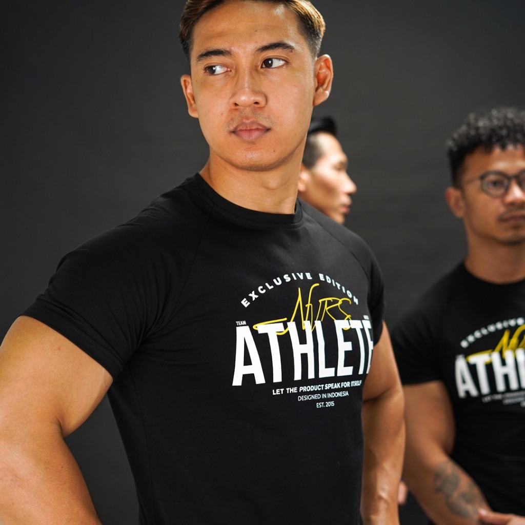 NEVERES Exclusive T-Shirt Black