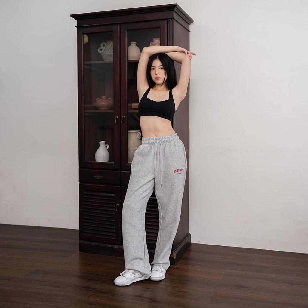Neveres Essential Jogger