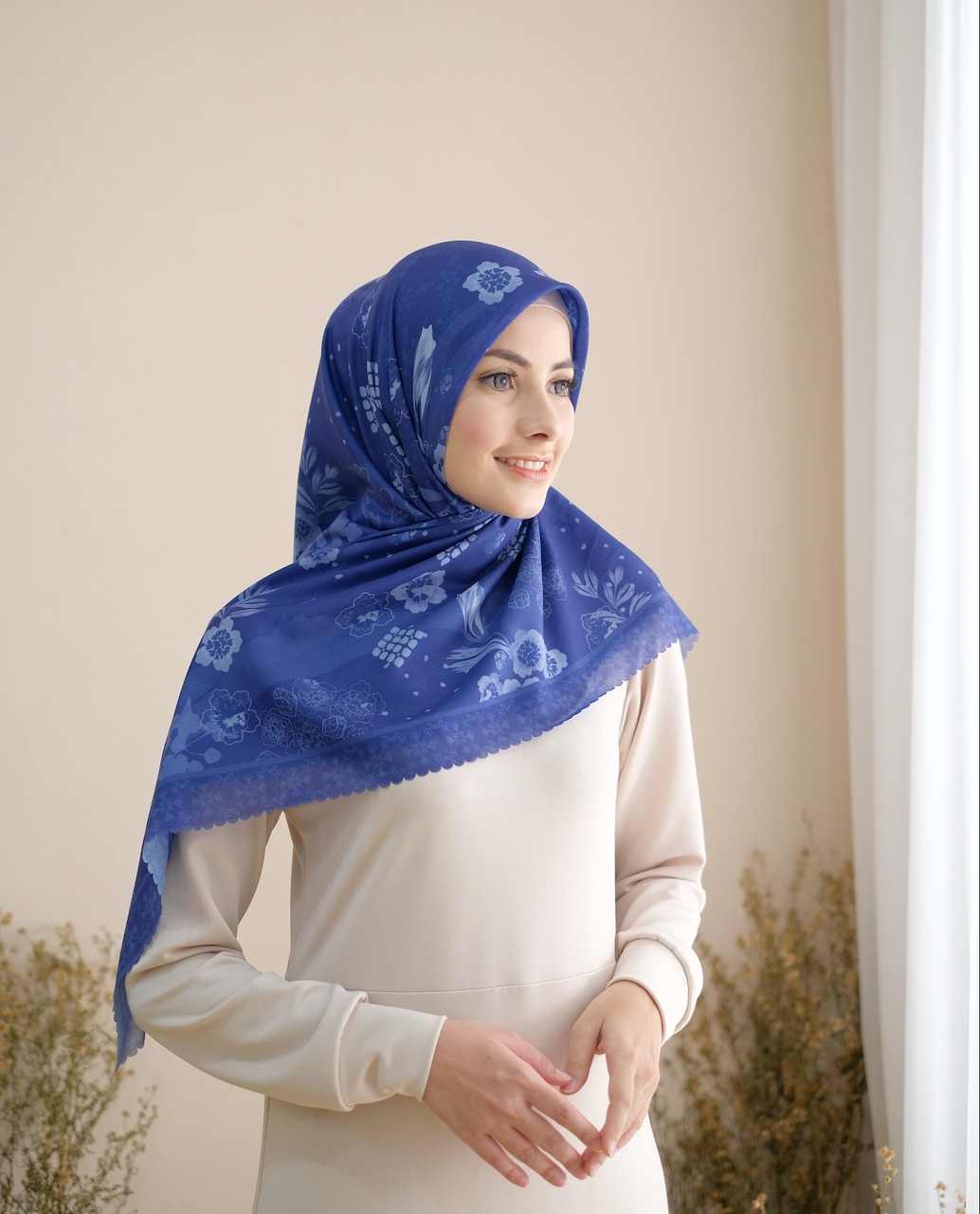 Square Hijab AURA in Blue