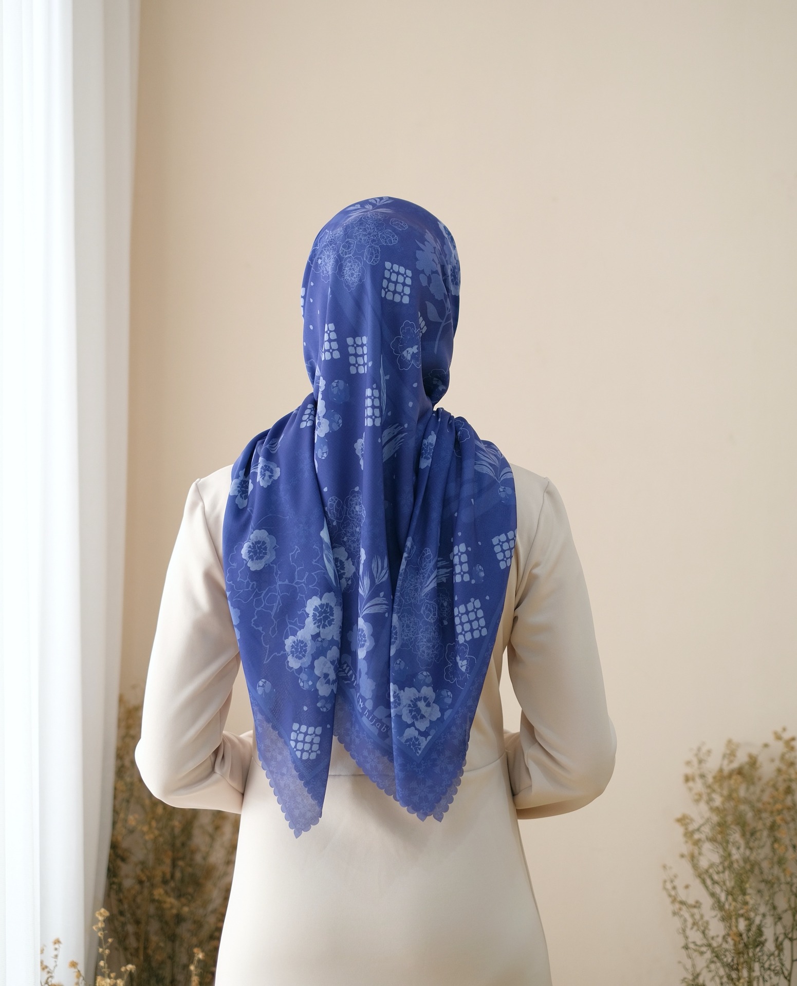 Square Hijab AURA in Blue