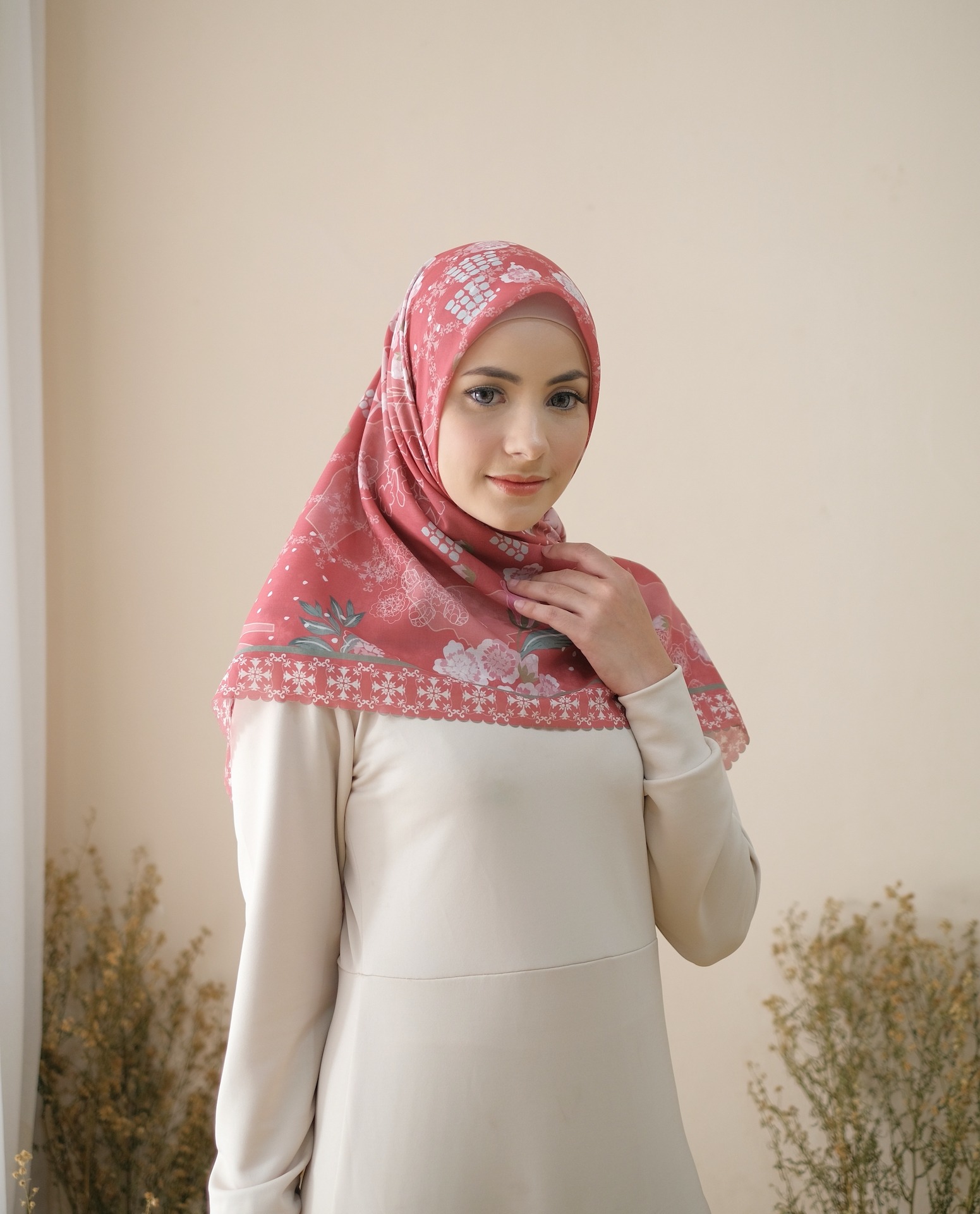 Square Hijab AURA in Pomegranade Red
