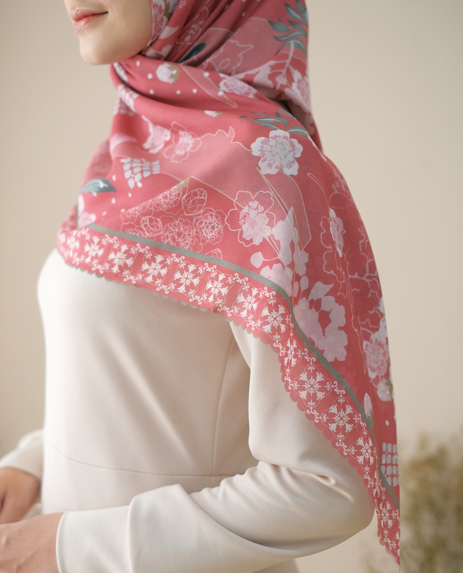 Square Hijab AURA in Pomegranade Red