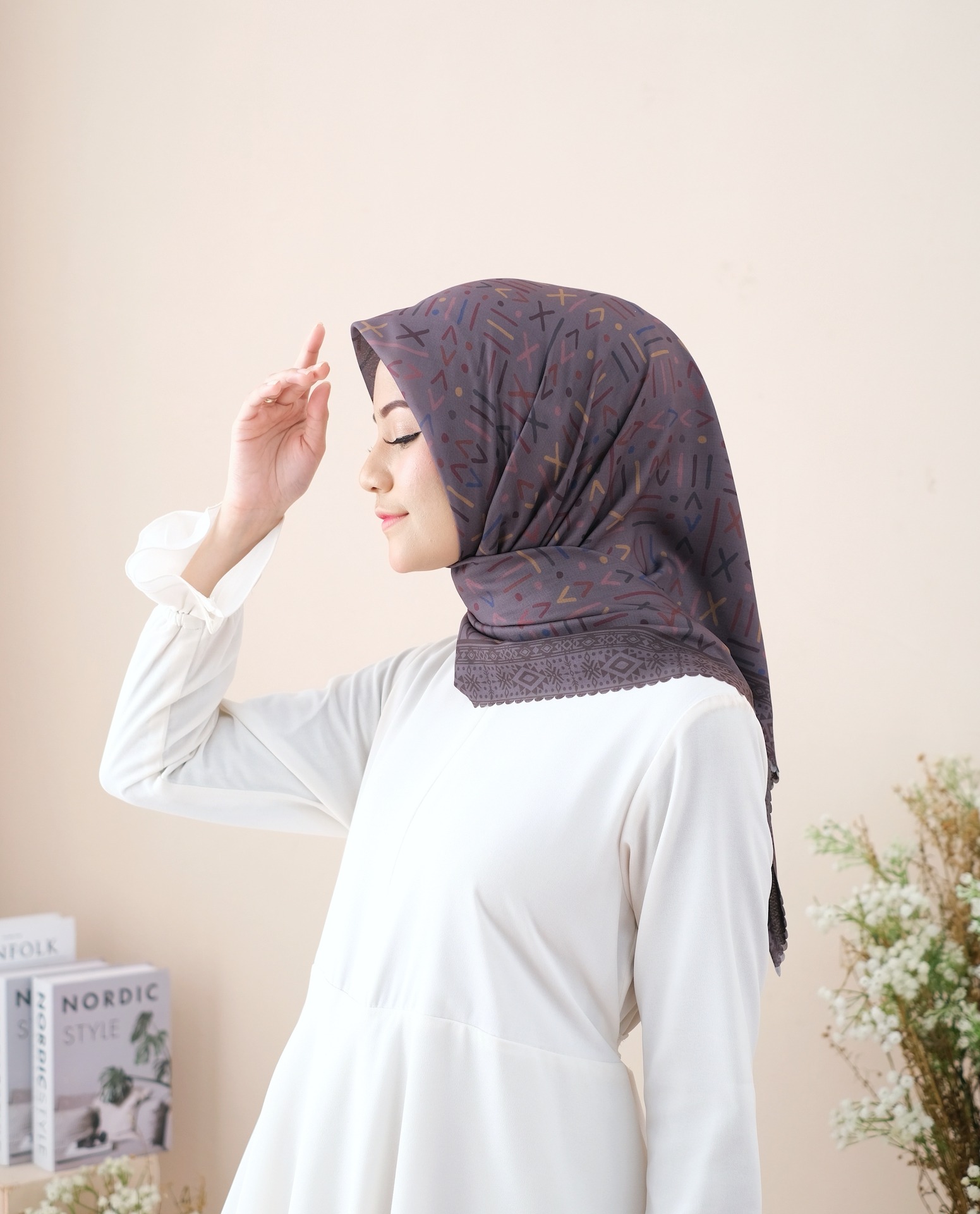 Square Hijab SAFI in Moka
