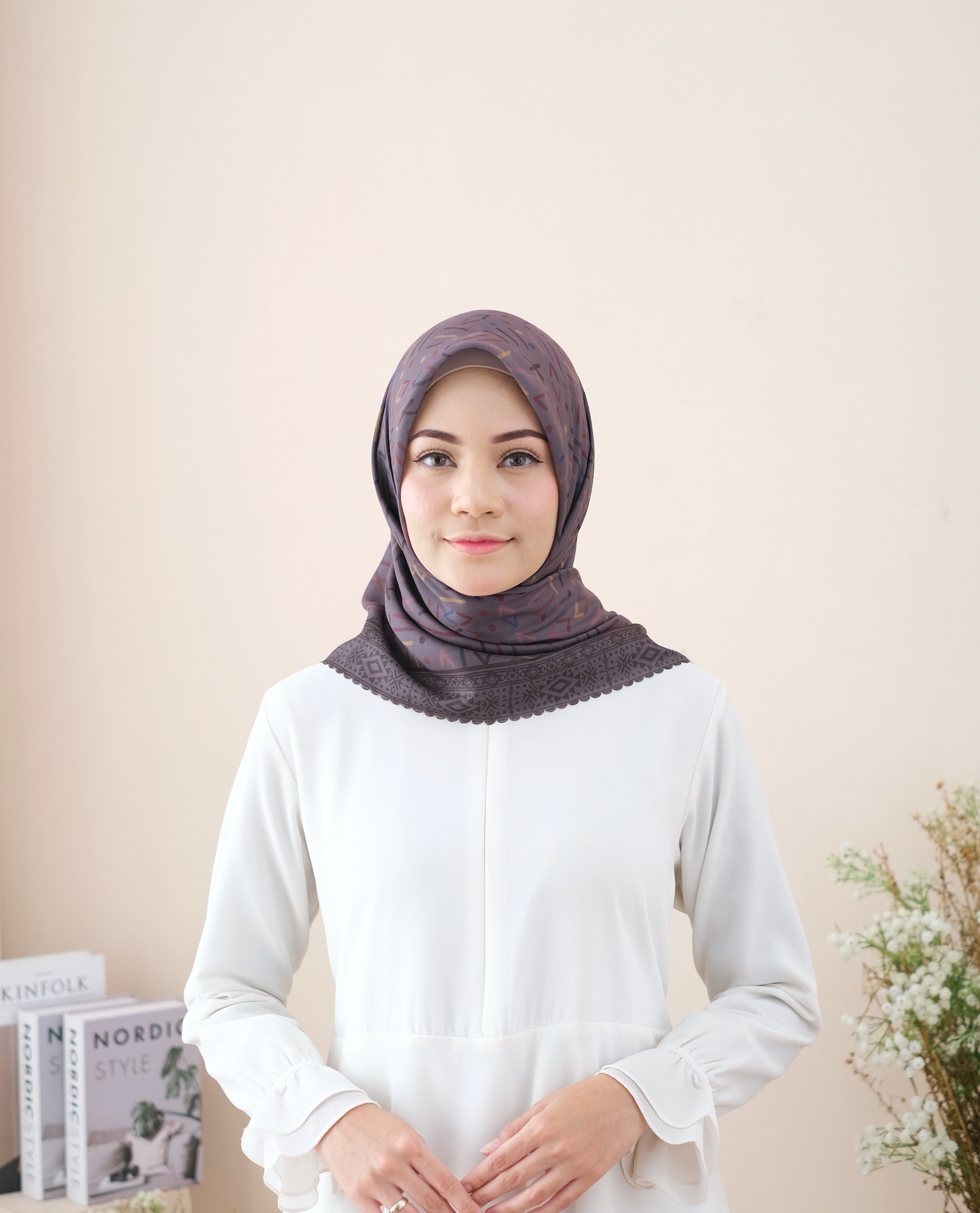 Square Hijab SAFI in Moka