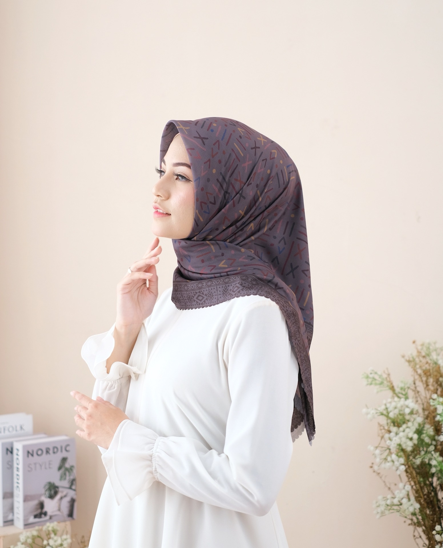Square Hijab SAFI in Moka
