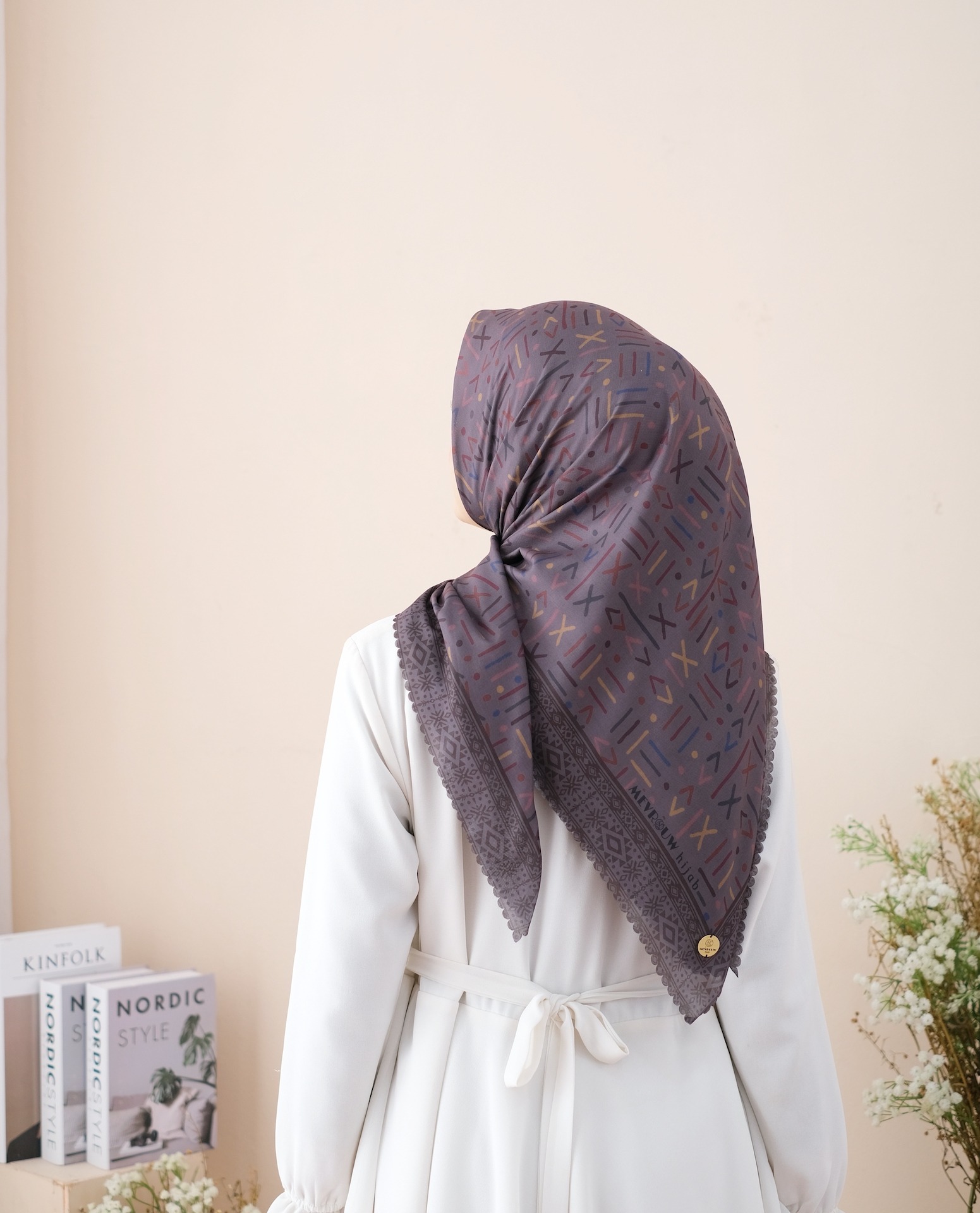 Square Hijab SAFI in Moka