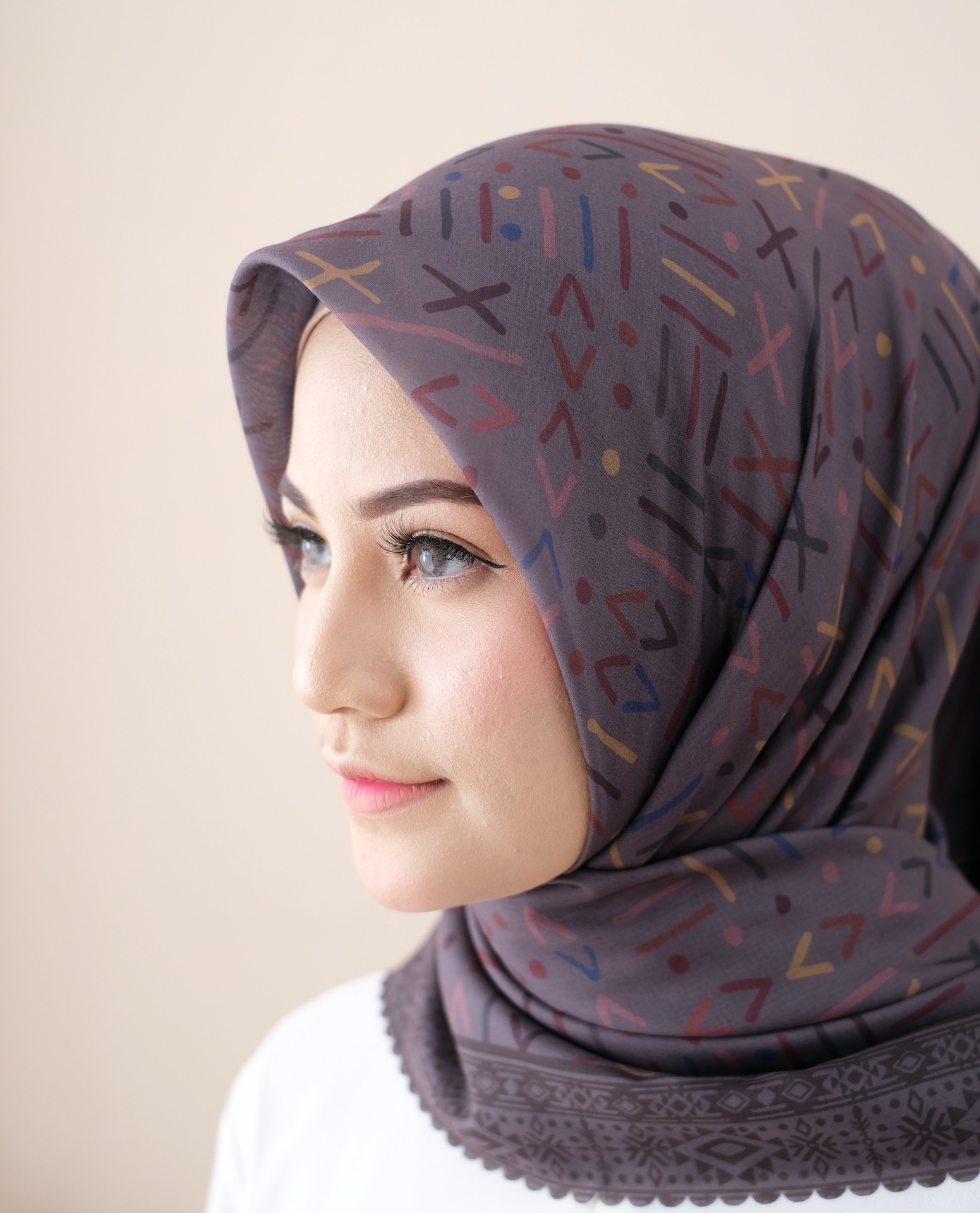 Square Hijab SAFI in Moka