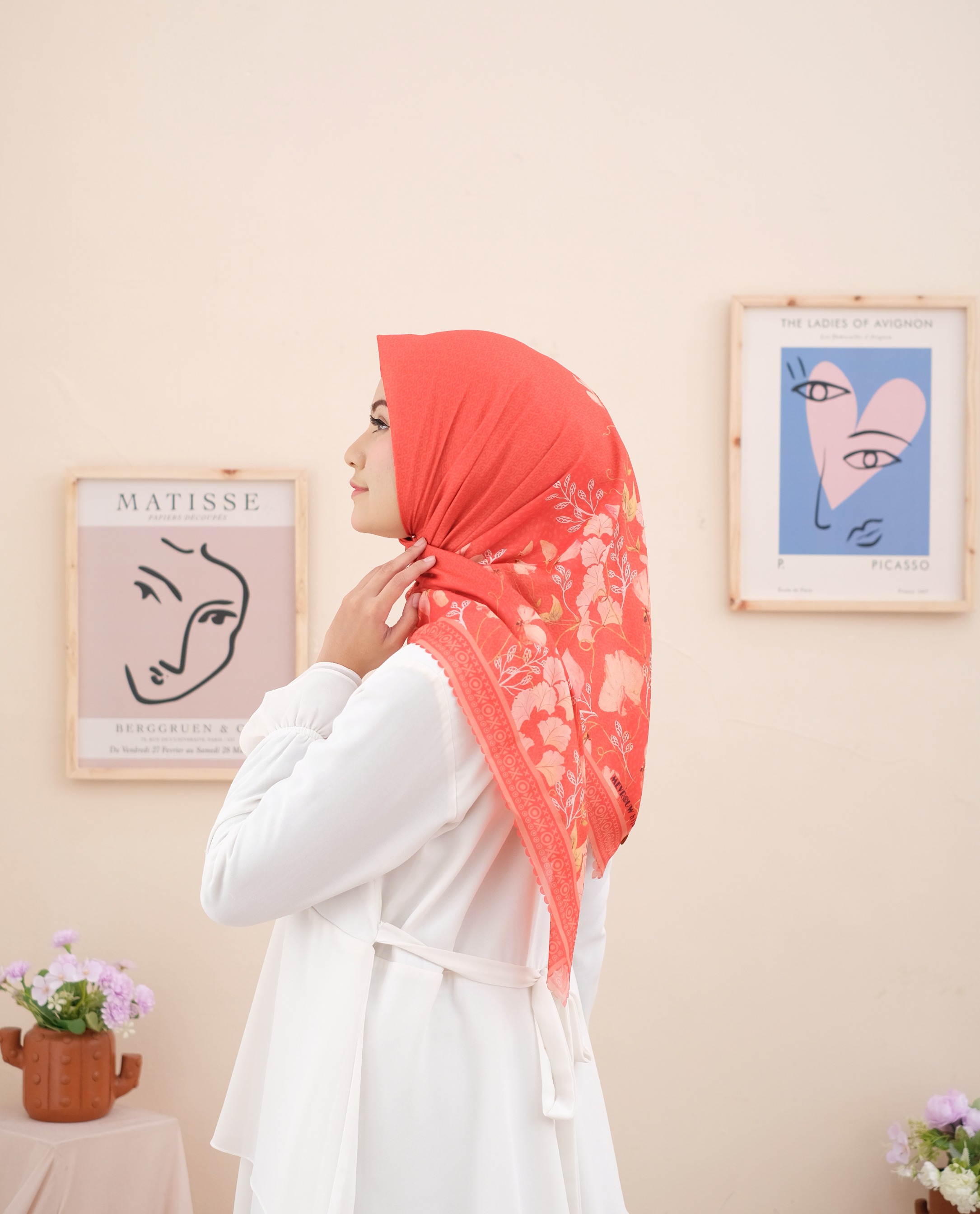 Square Hijab JAMILA in Orange Red