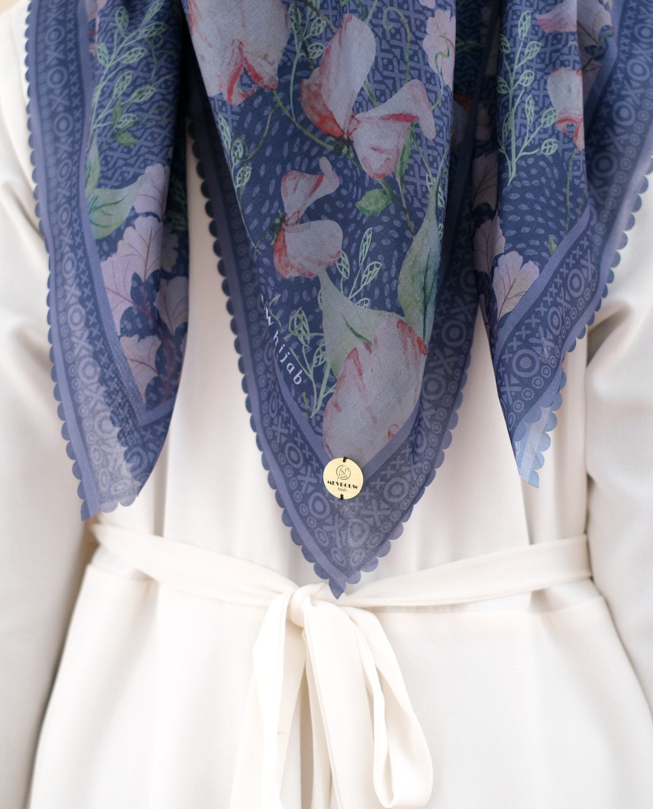 Square Hijab JAMILA in Blue Navy