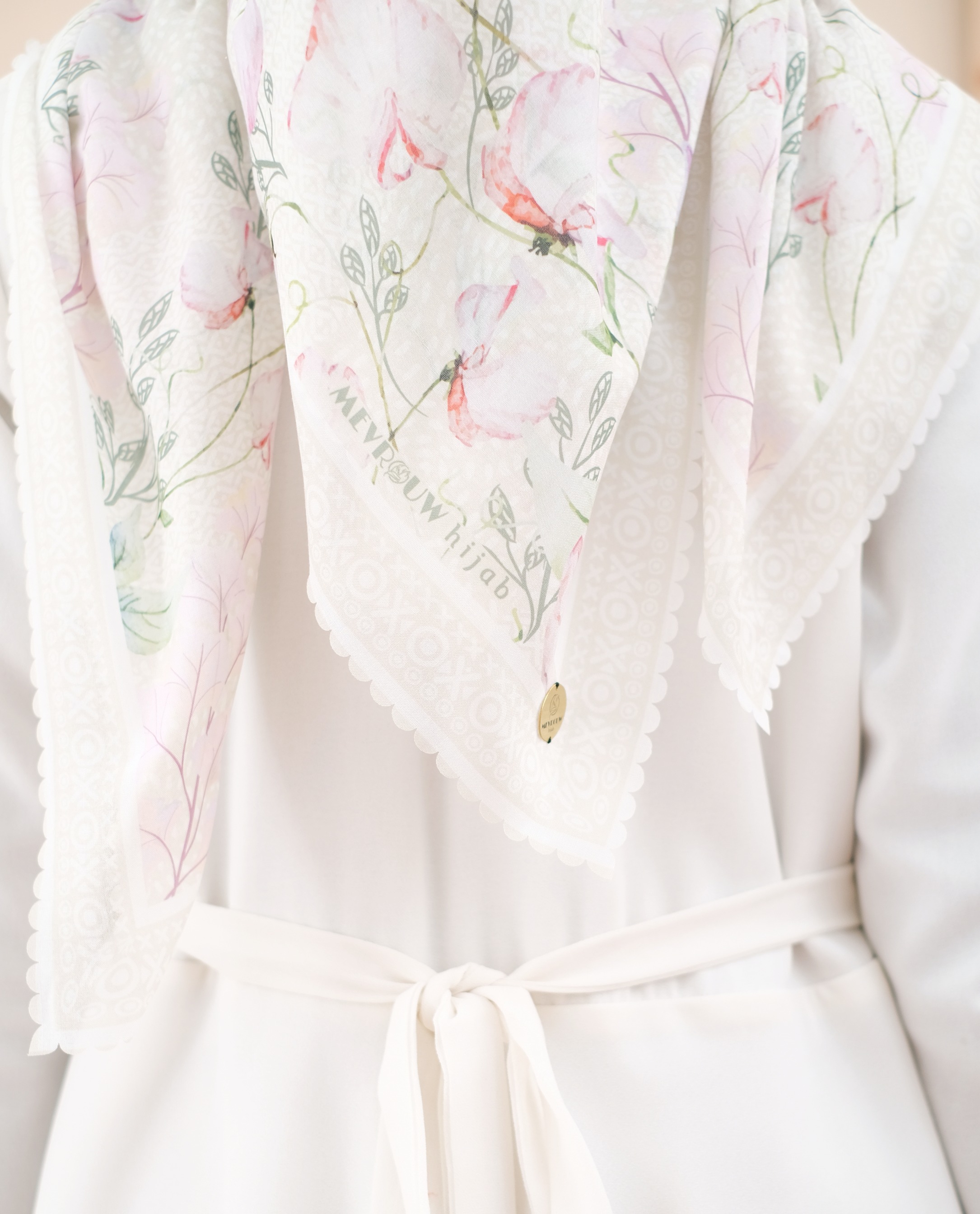 Square Hijab JAMILA in Ivory