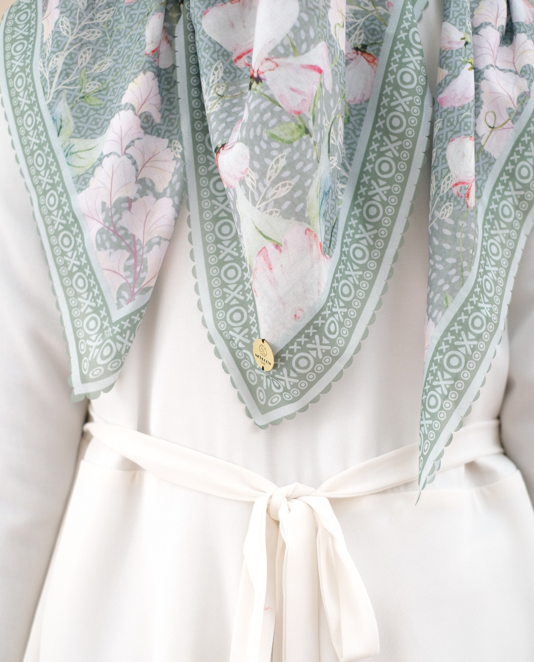 Square Hijab JAMILA in Hunter Green