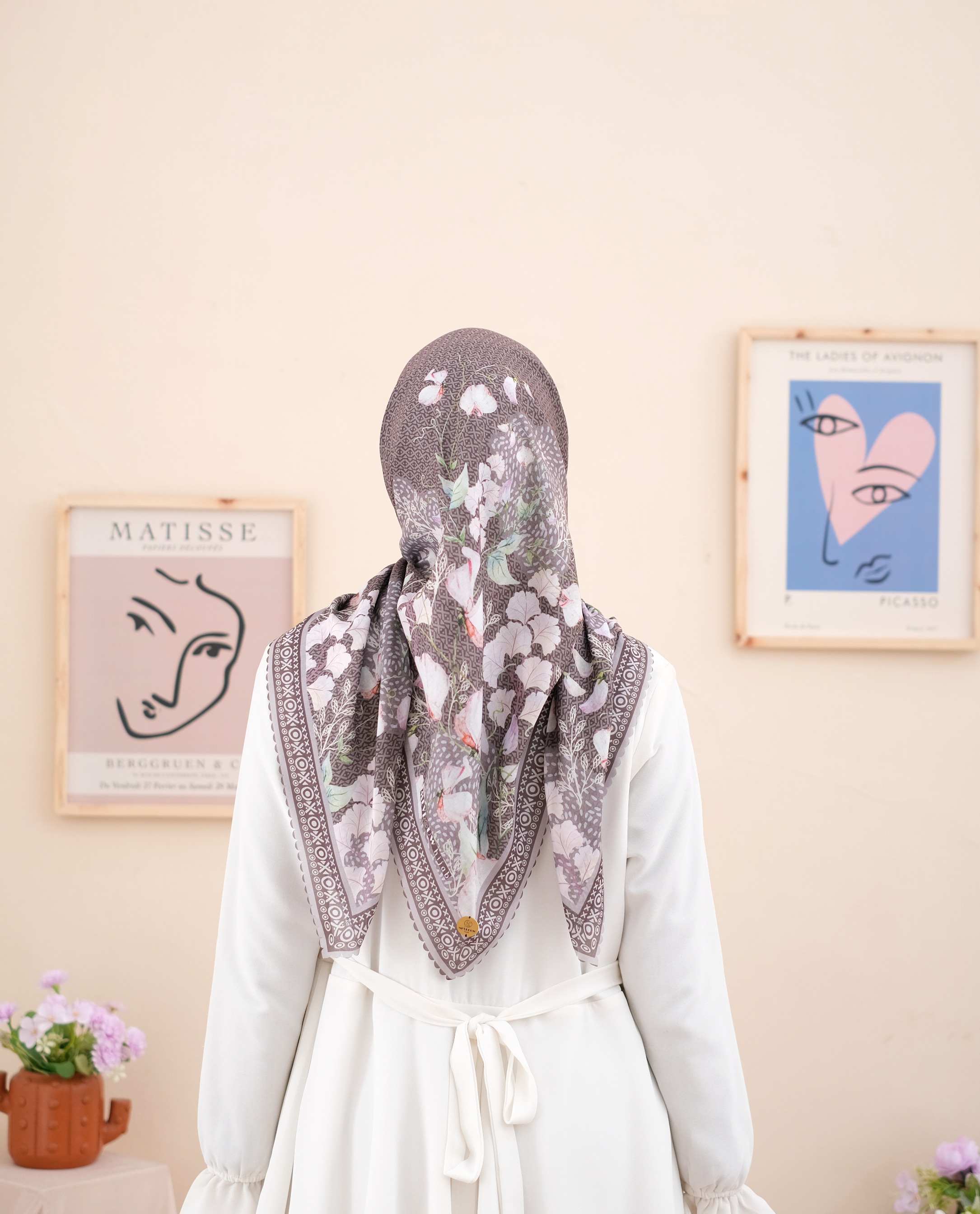 Square Hijab JAMILA in Brown