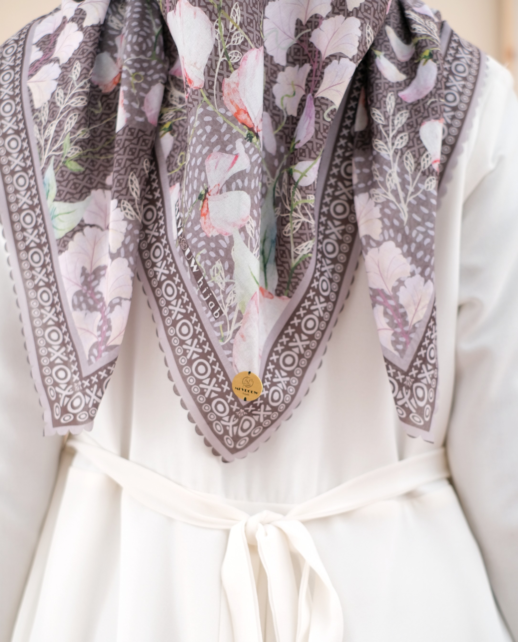 Square Hijab JAMILA in Brown