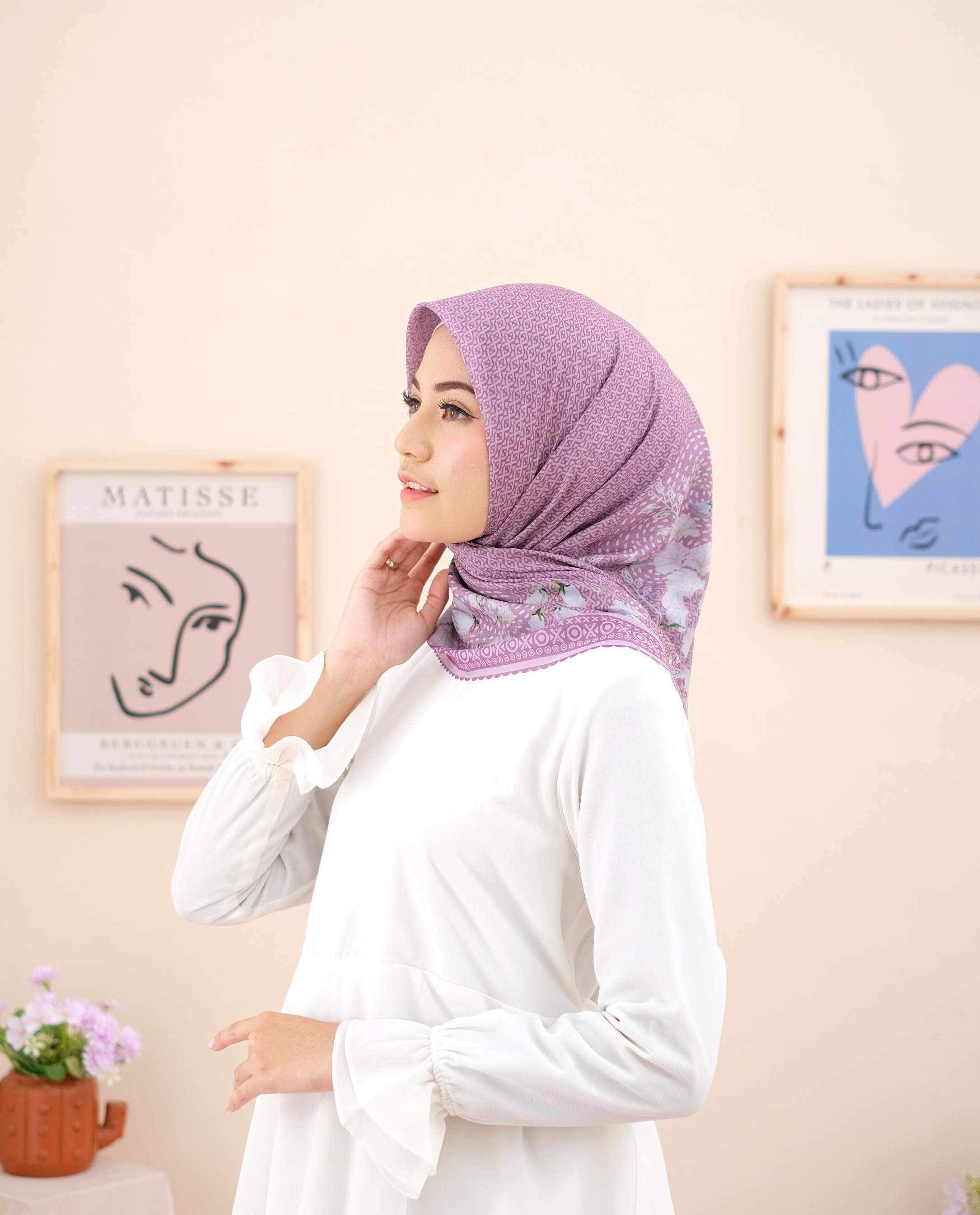 Square Hijab JAMILA in Lilac