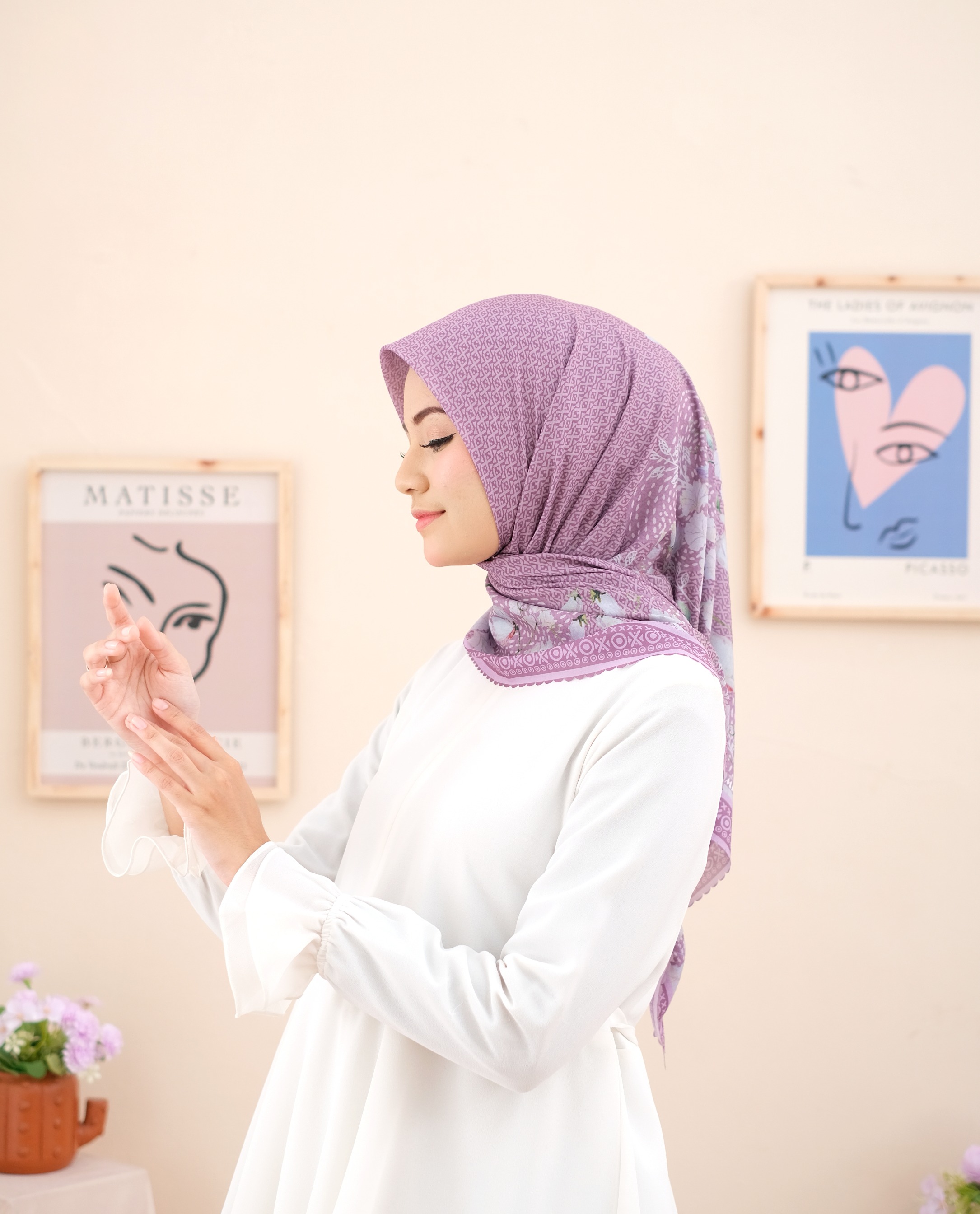Square Hijab JAMILA in Lilac