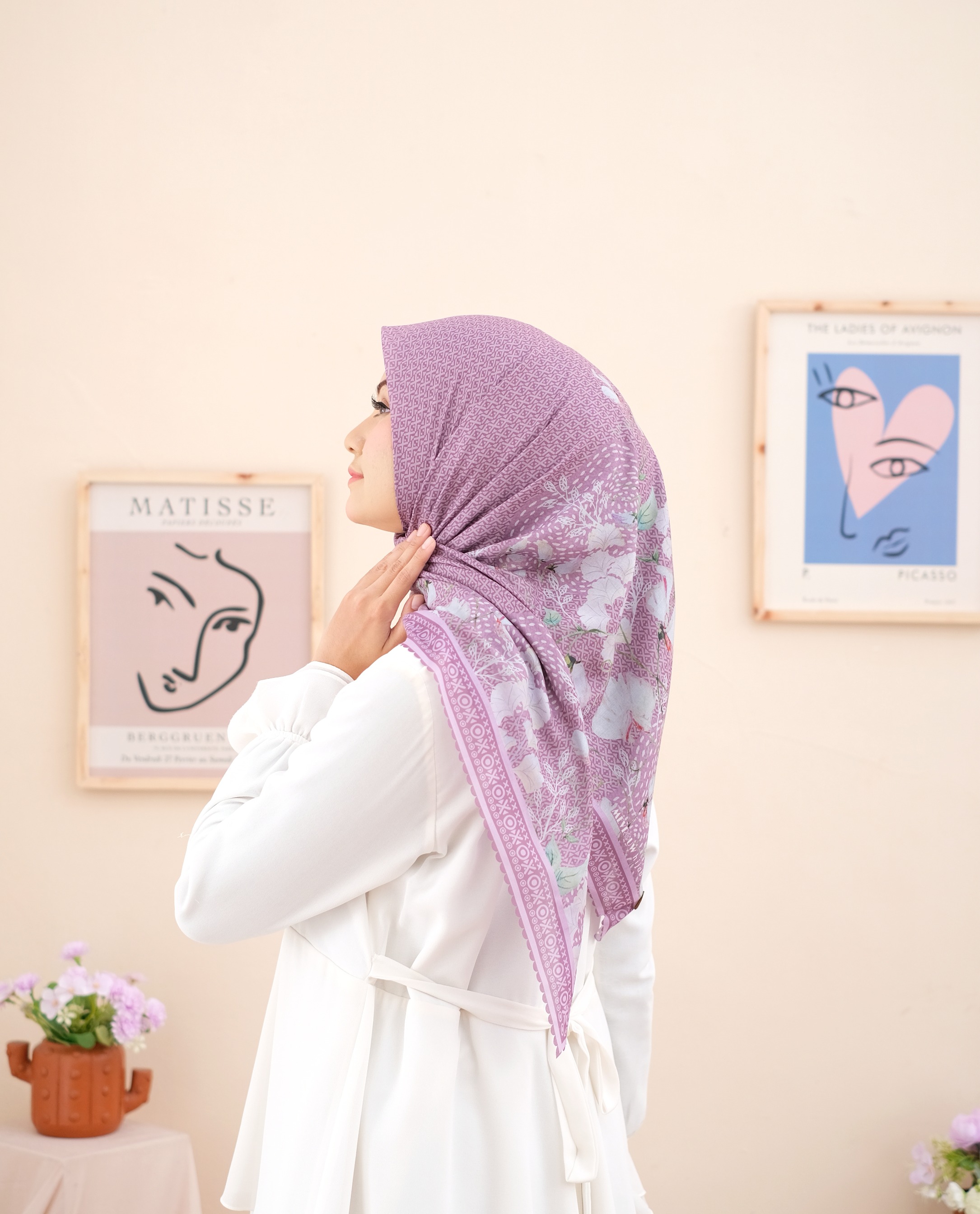 Square Hijab JAMILA in Lilac
