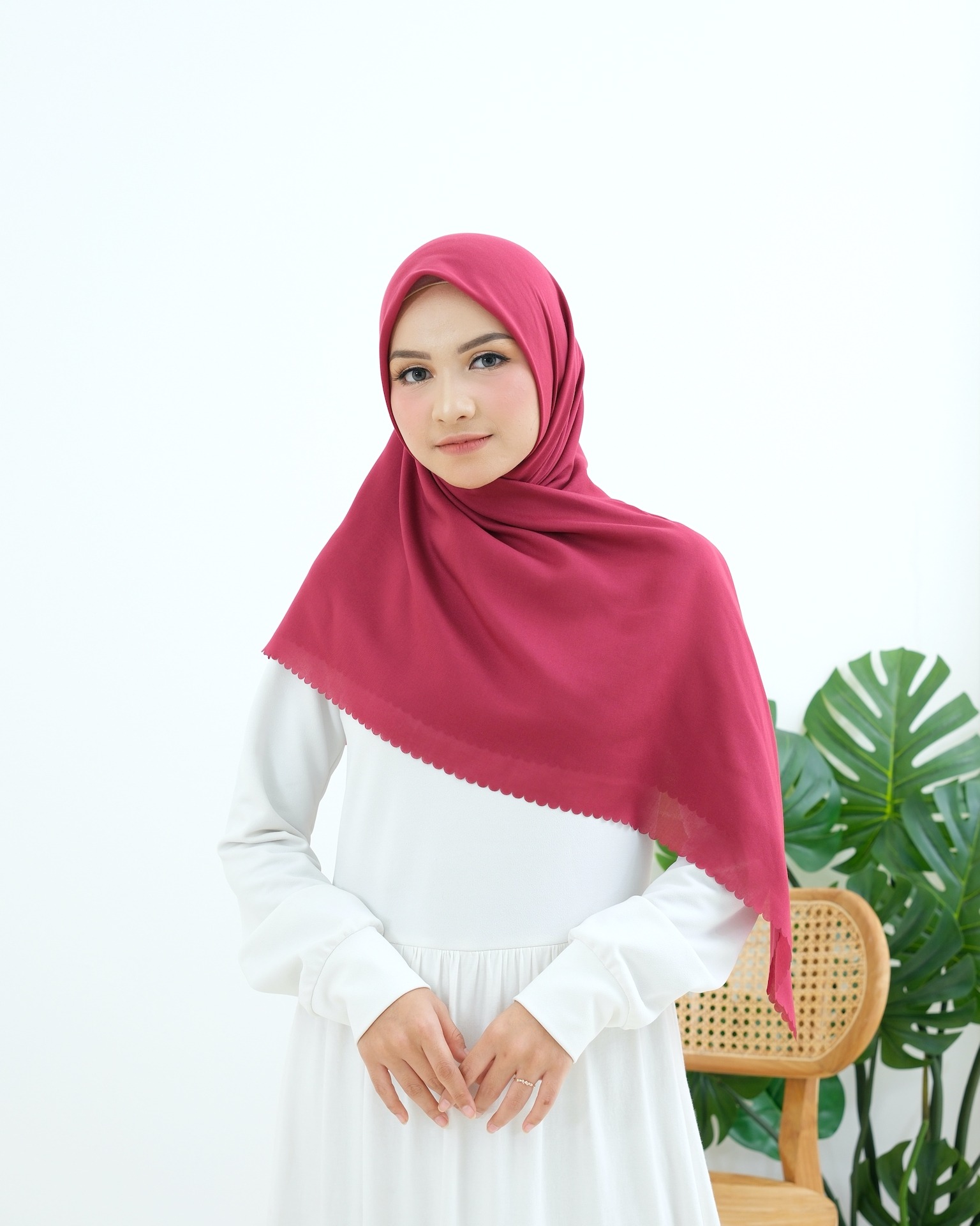 Plain Hijab VOAL ULTIMATE TWILIGHT in Cherry