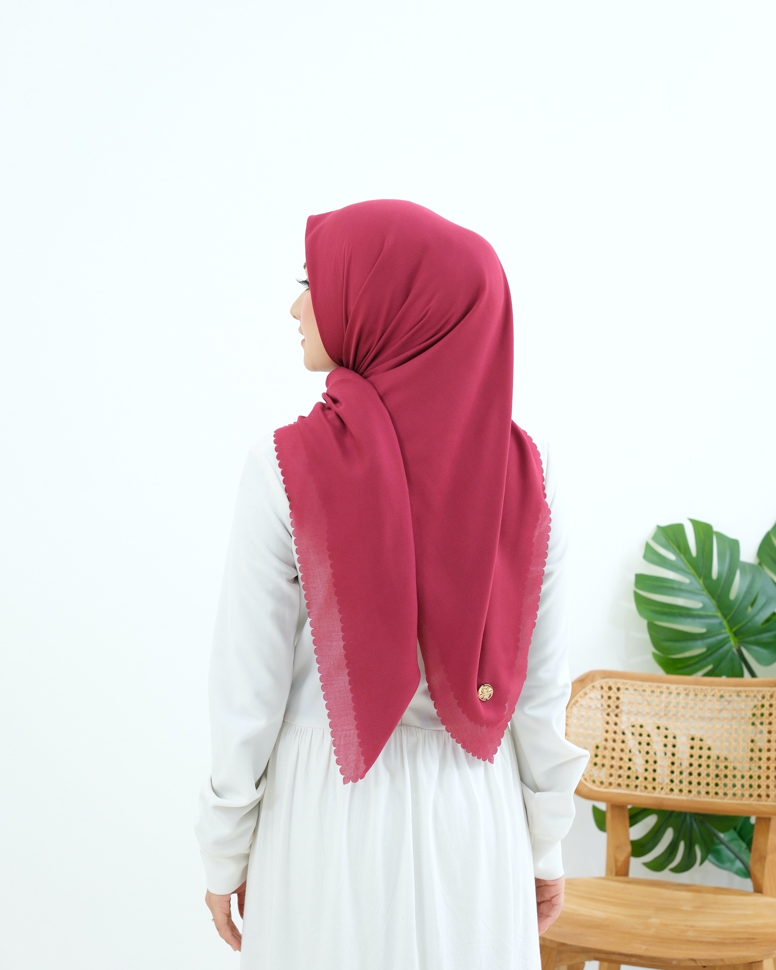 Plain Hijab VOAL ULTIMATE TWILIGHT in Cherry