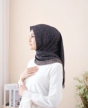 Square Hijab SAFI in Brown