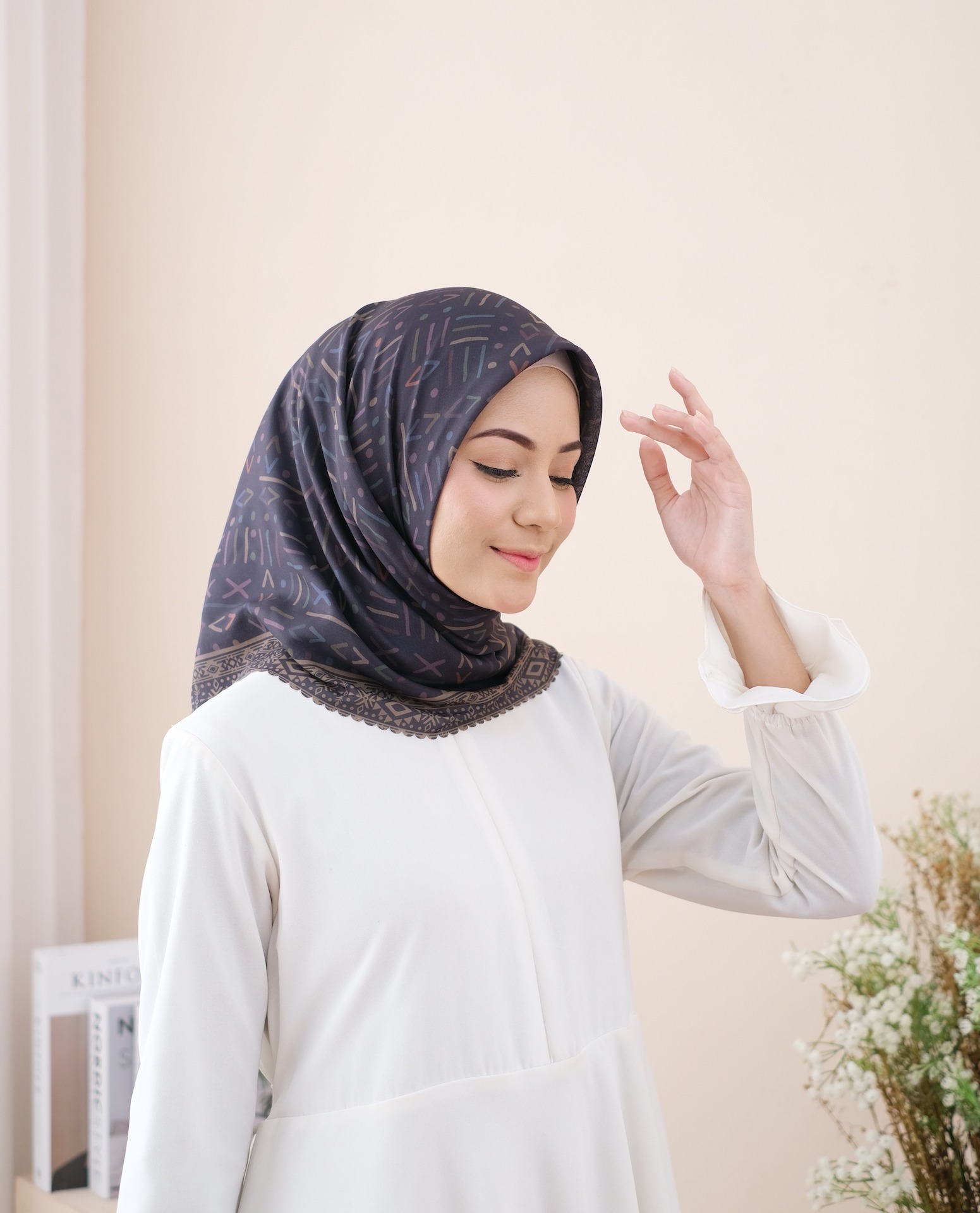 Square Hijab SAFI in Brown