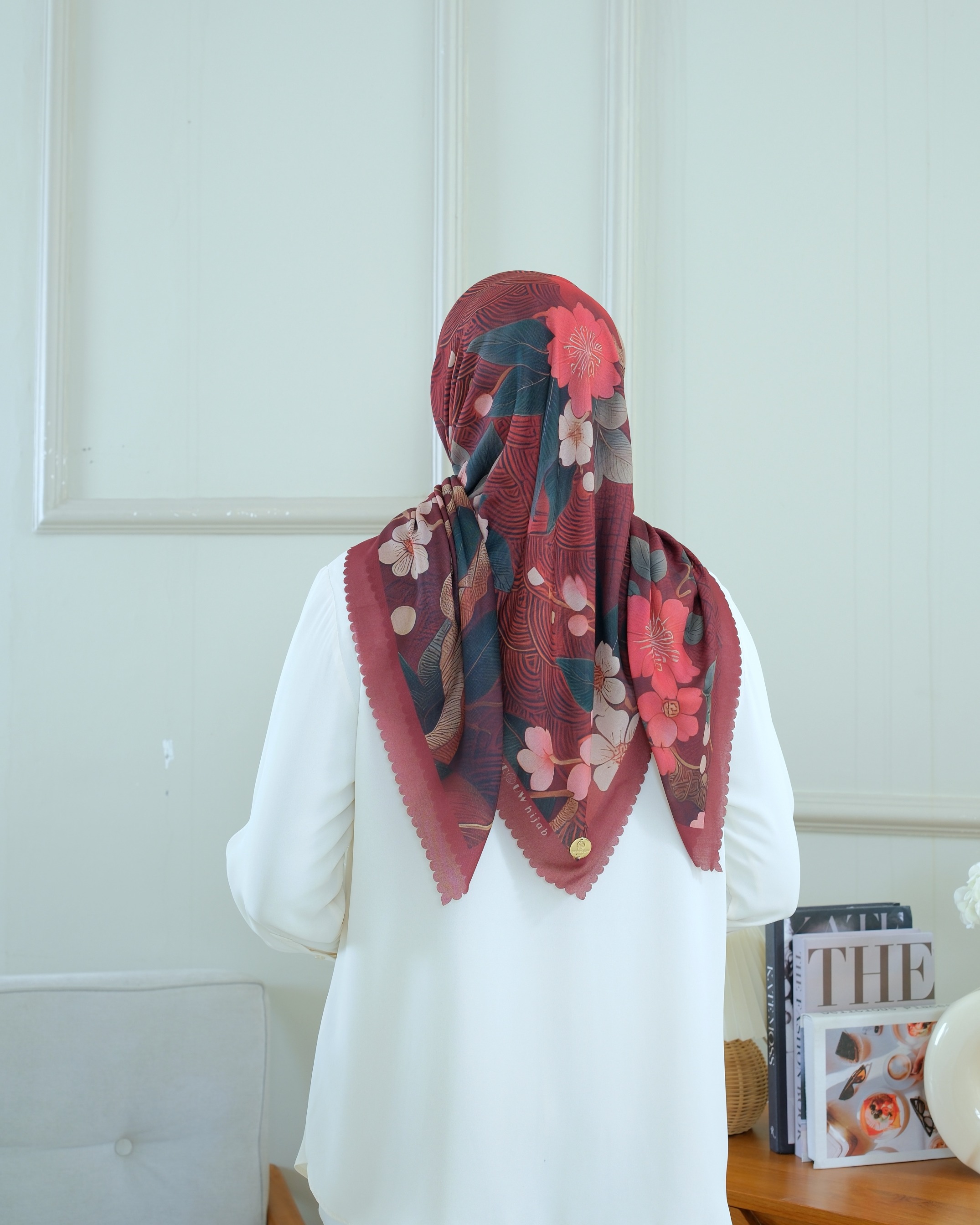 Square Hijab THE ZEN 110x110 in Aka