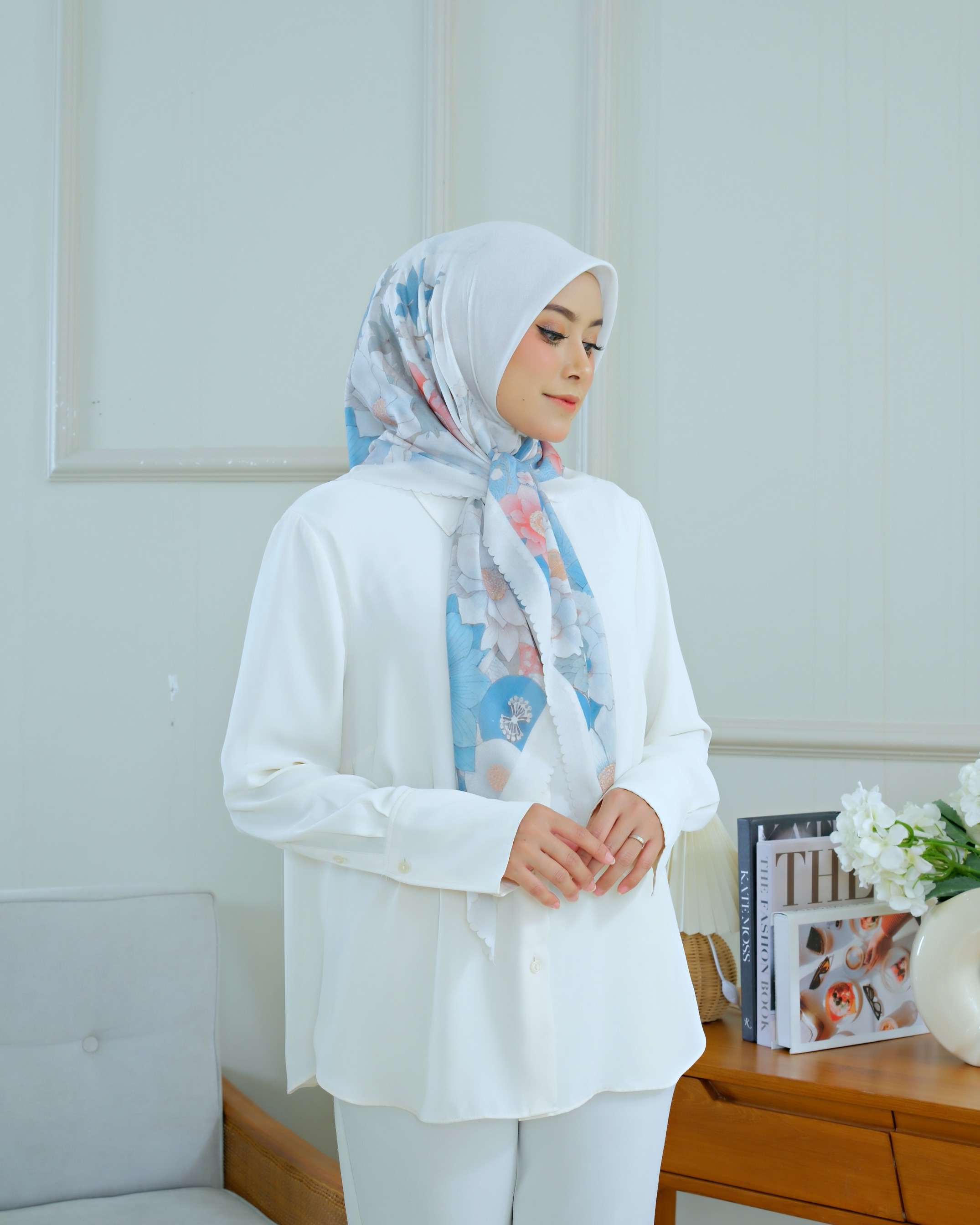 Square Hijab AZALEA 110x110 in Cream