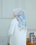 Square Hijab AZALEA 110x110 in Cream