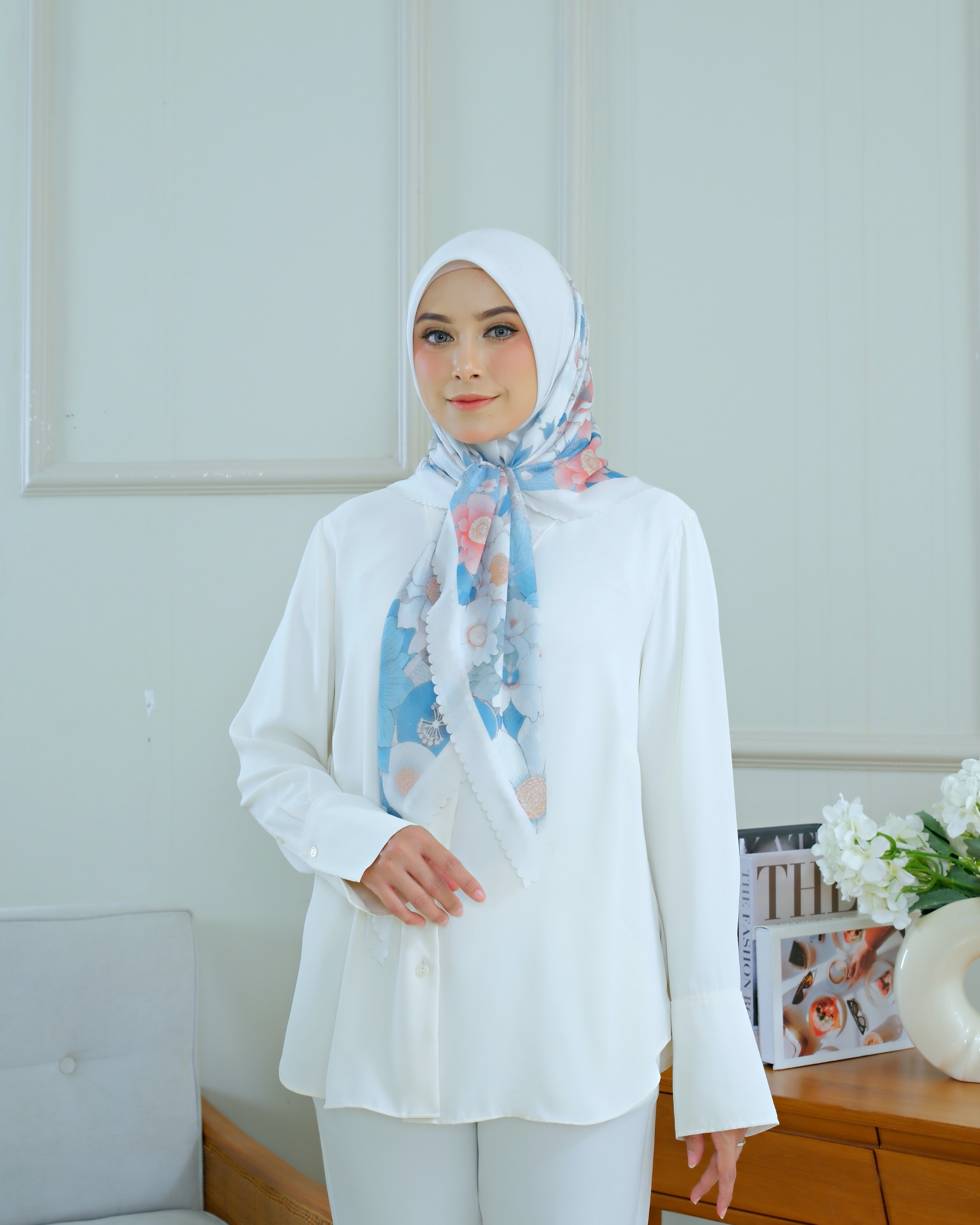 Square Hijab AZALEA 110x110 in Cream
