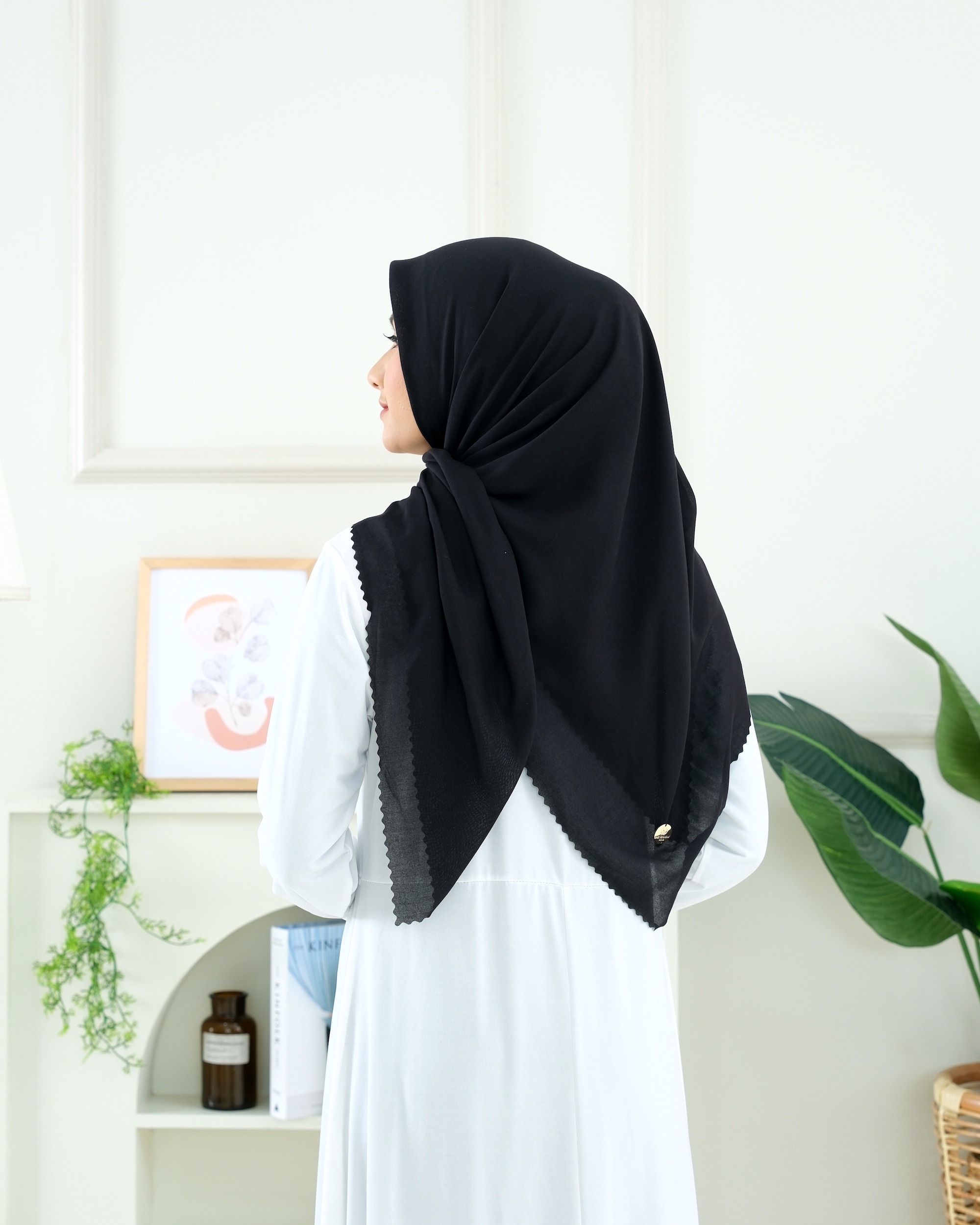 Plain Hijab VOAL ULTRAFINE in Black