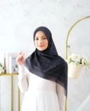 Square Hijab SAFI in Black
