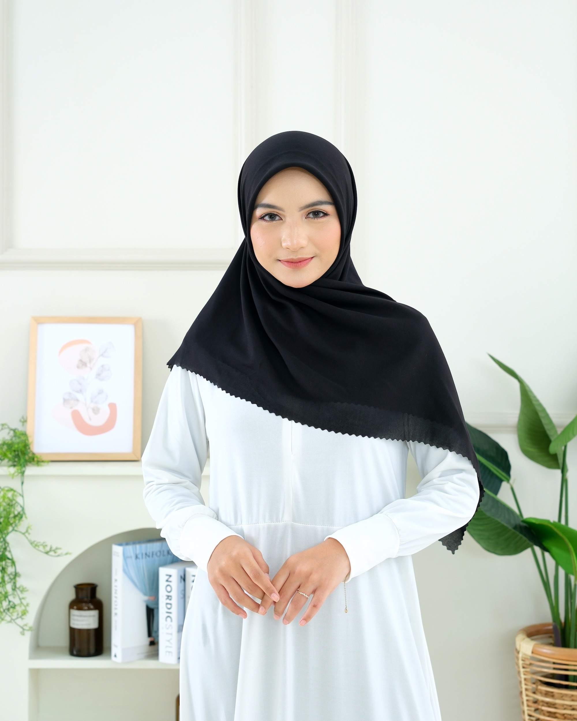 Plain Hijab VOAL ULTRAFINE in Black