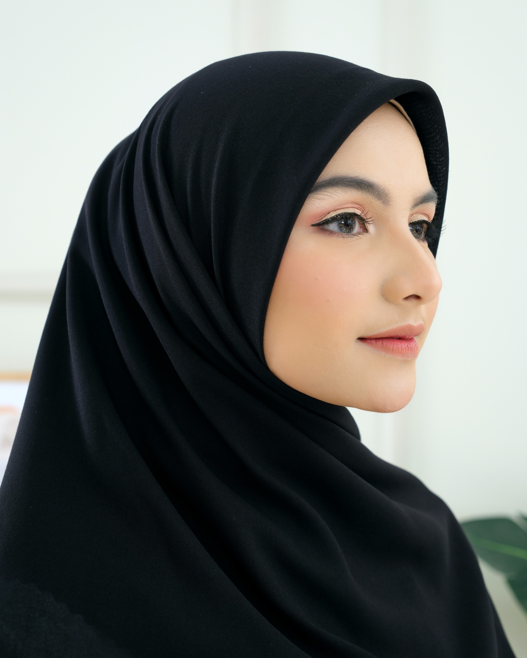 Plain Hijab VOAL ULTRAFINE in Black