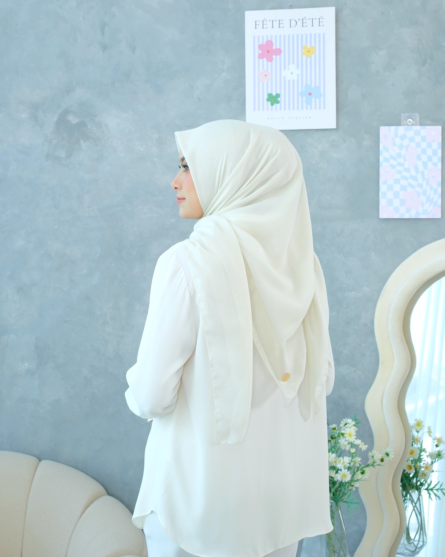 Plain Hijab VOAL PARIS PREMIUM in Canary Green