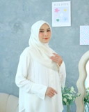 Plain Hijab VOAL PARIS PREMIUM in Canary Green