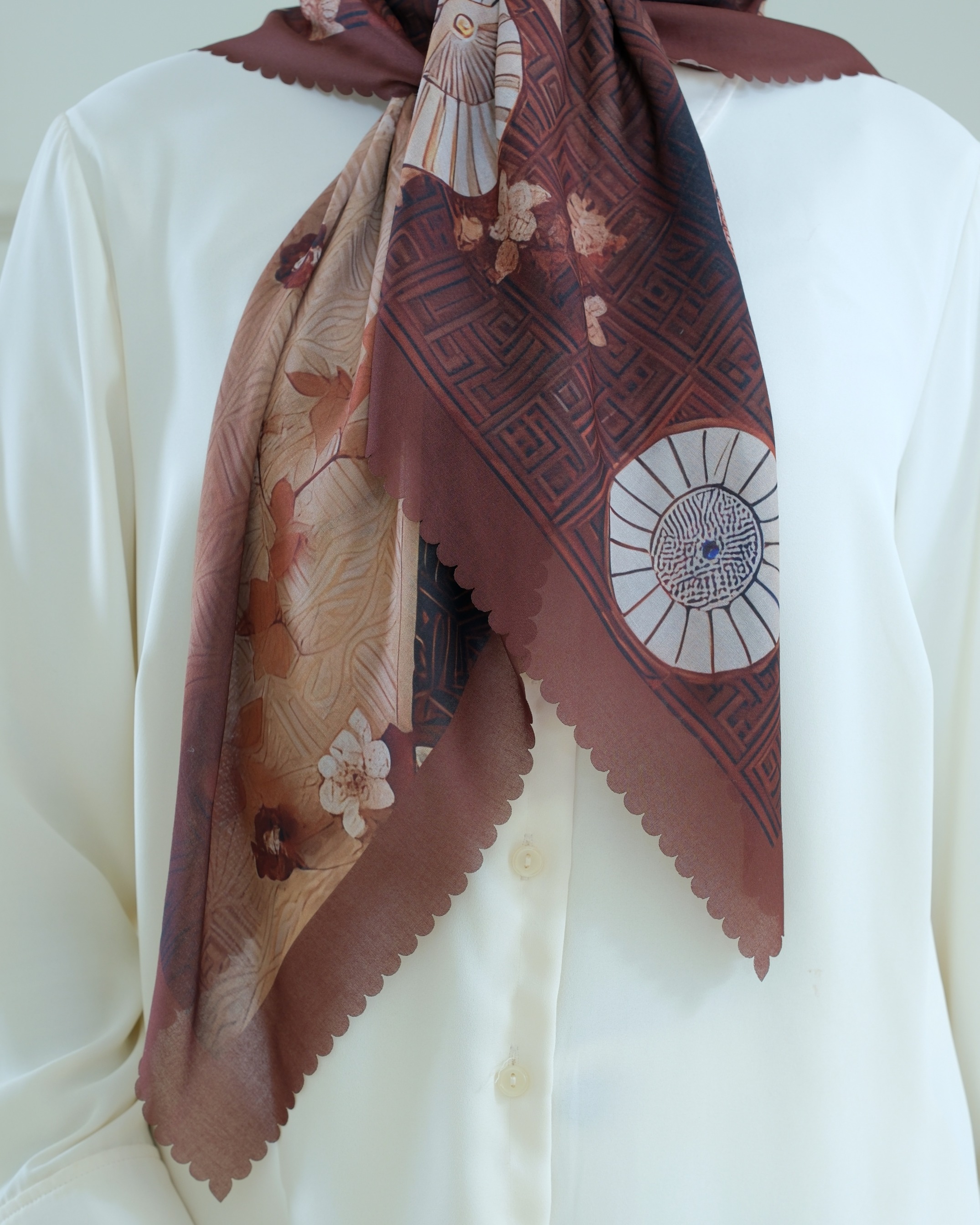 Square Hijab THE ZEN 110x110 in Chairo