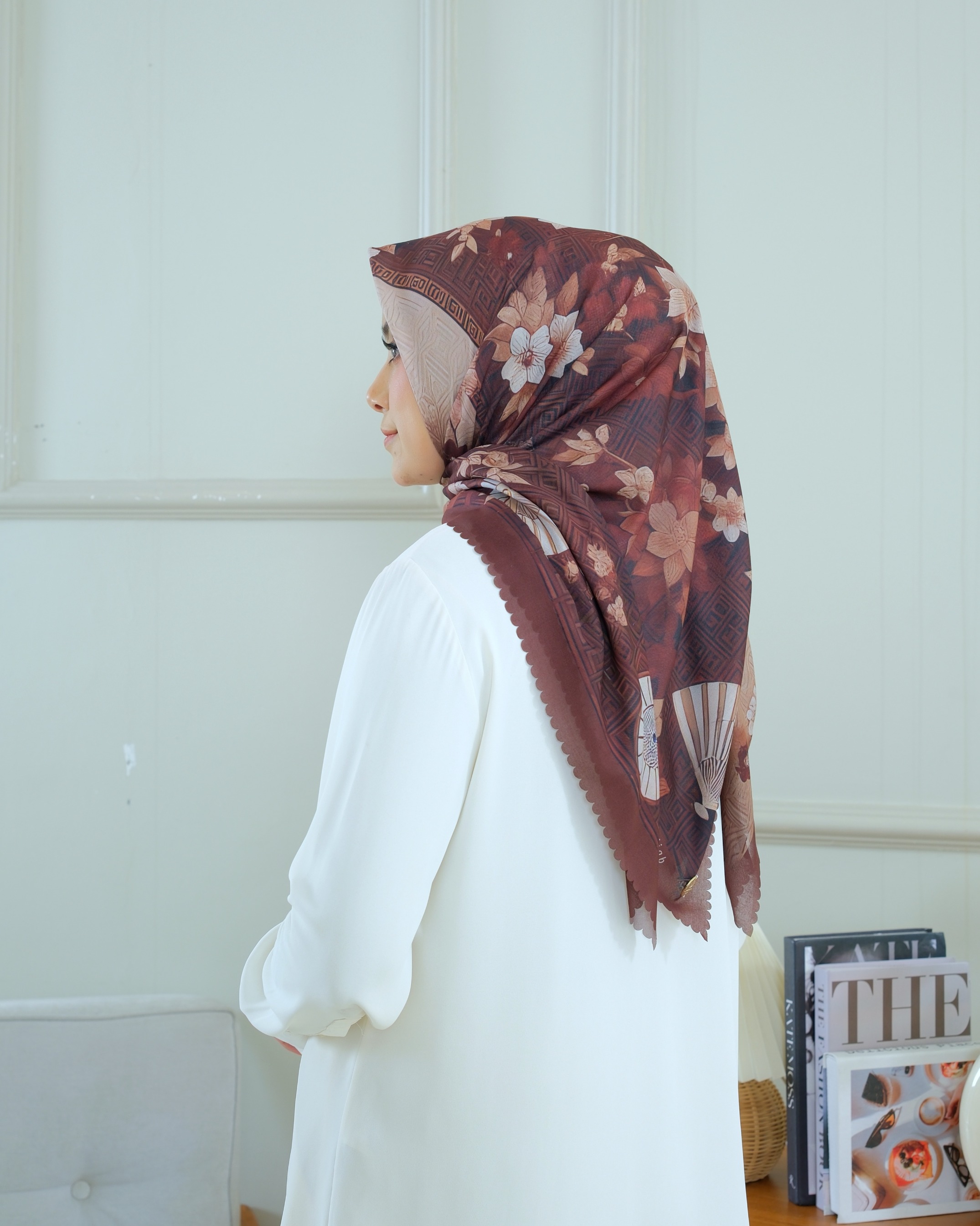 Square Hijab THE ZEN 110x110 in Chairo