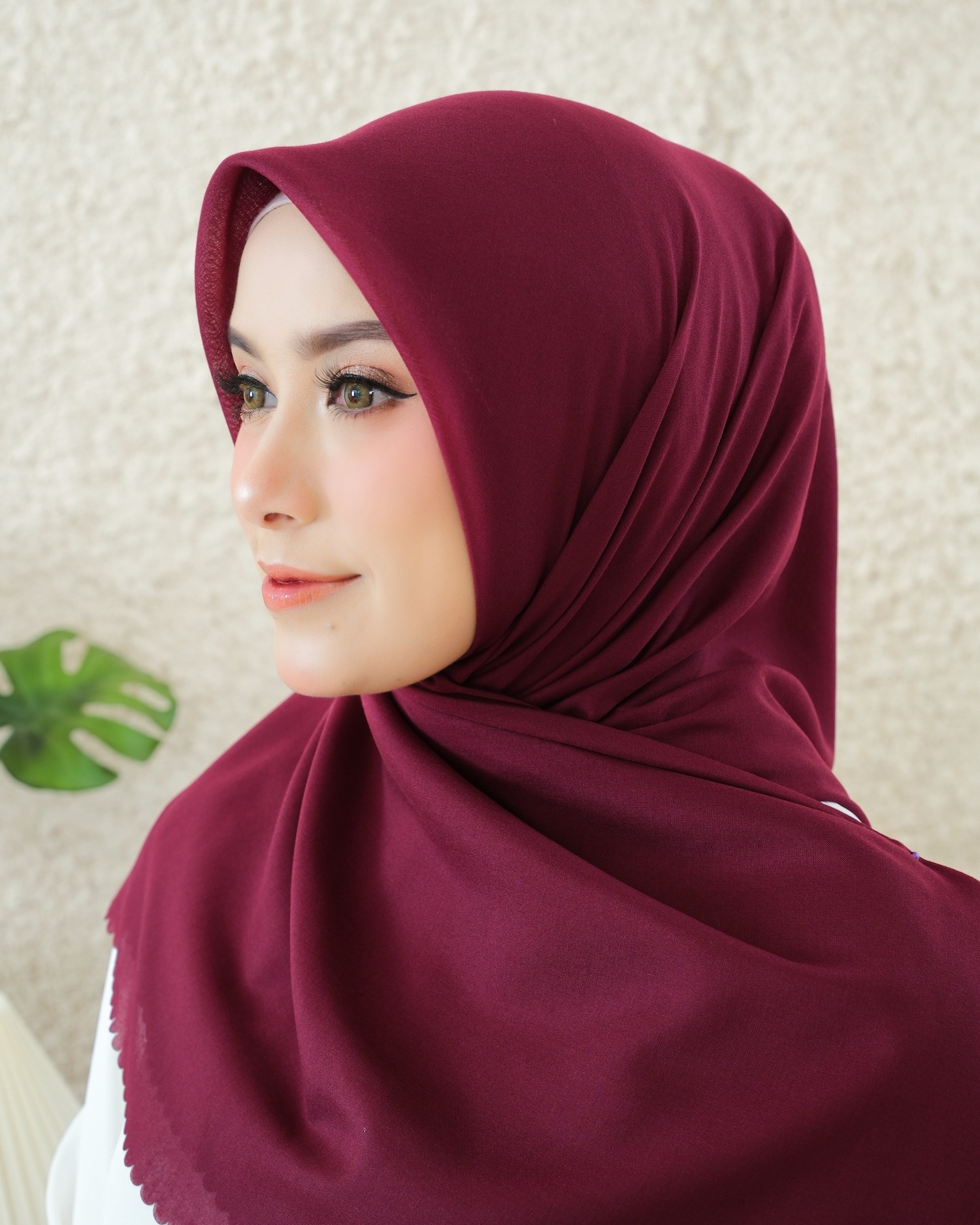 Plain Hijab VOAL ULTRAFINE in Claret