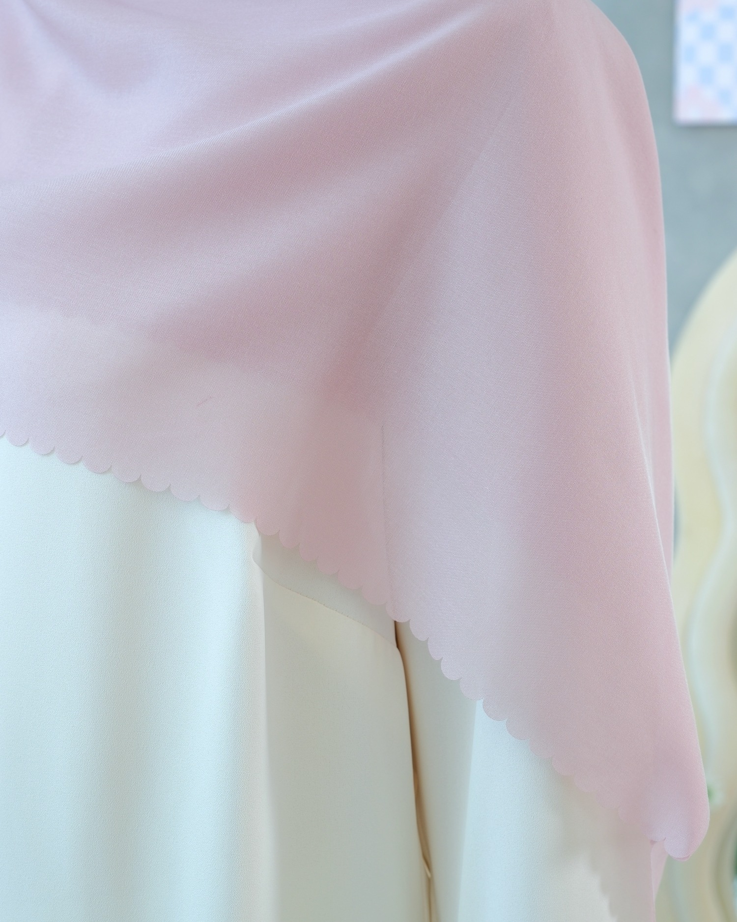 Plain Hijab VOAL ULTRAFINE in Cotton Candy