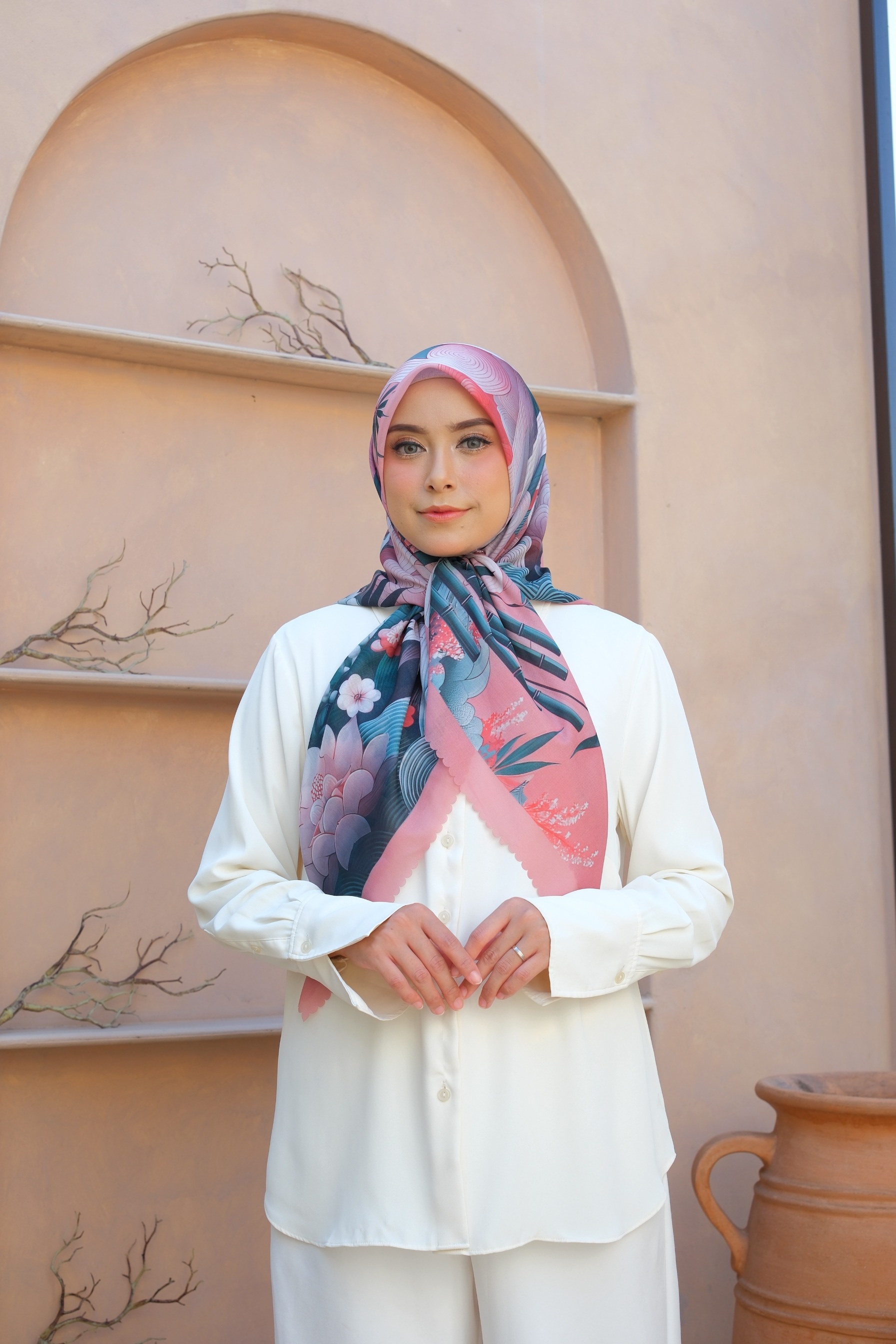 Square Hijab NIWA 110x110 in Fire