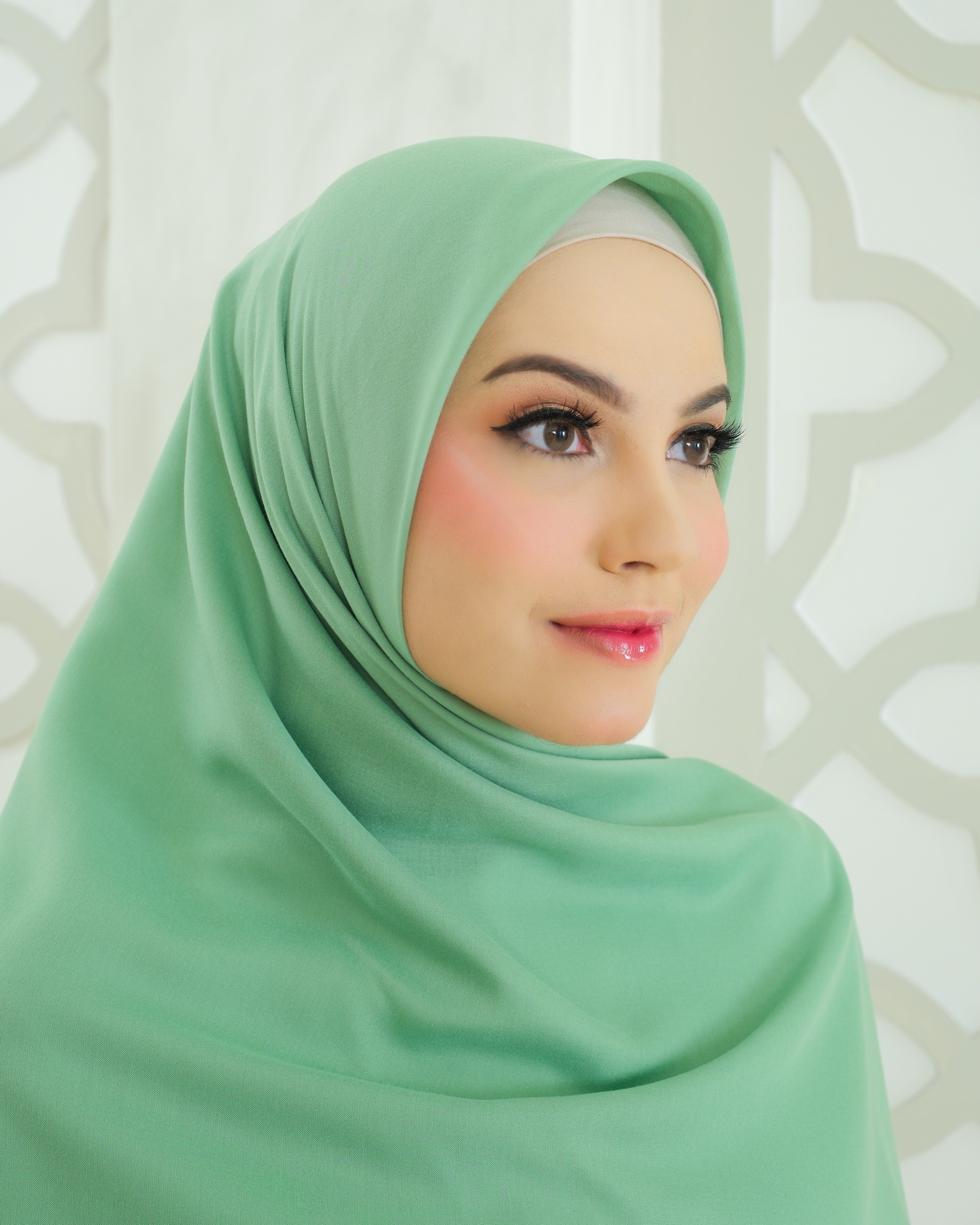 Plain Hijab VOAL ULTRAFINE in Greentea Bold