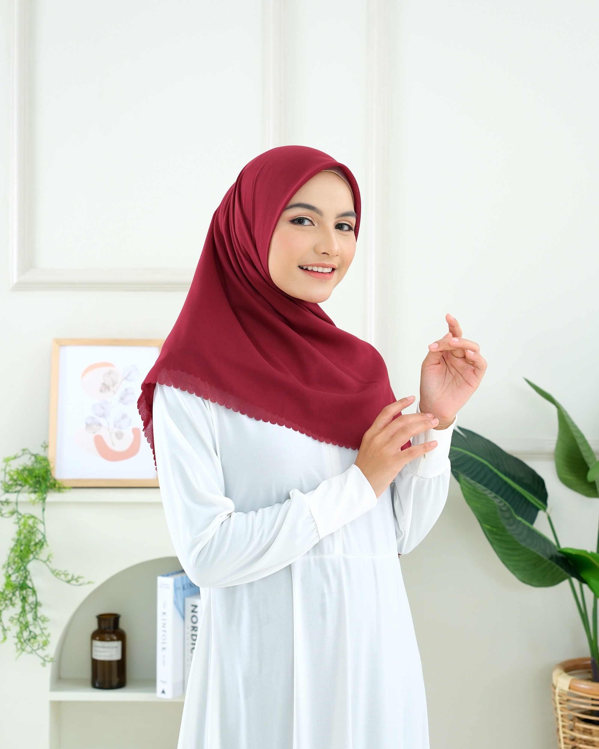 Plain Hijab VOAL ULTRAFINE in Heart