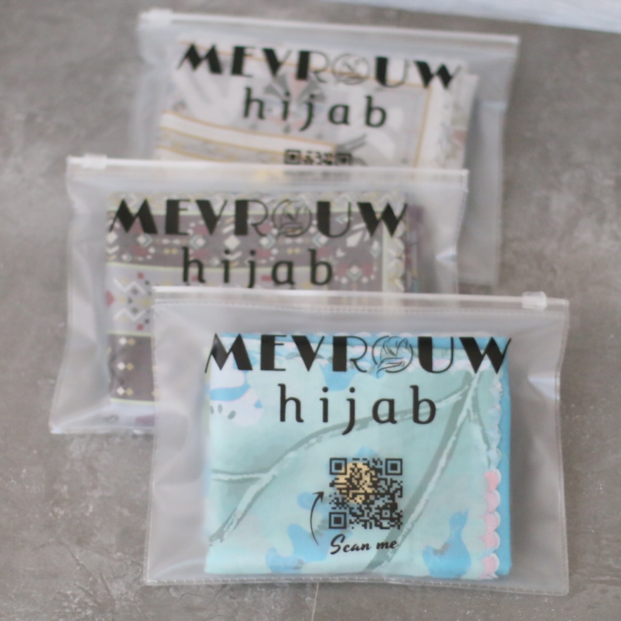 Square Hijab AURA in Pomegranade Red