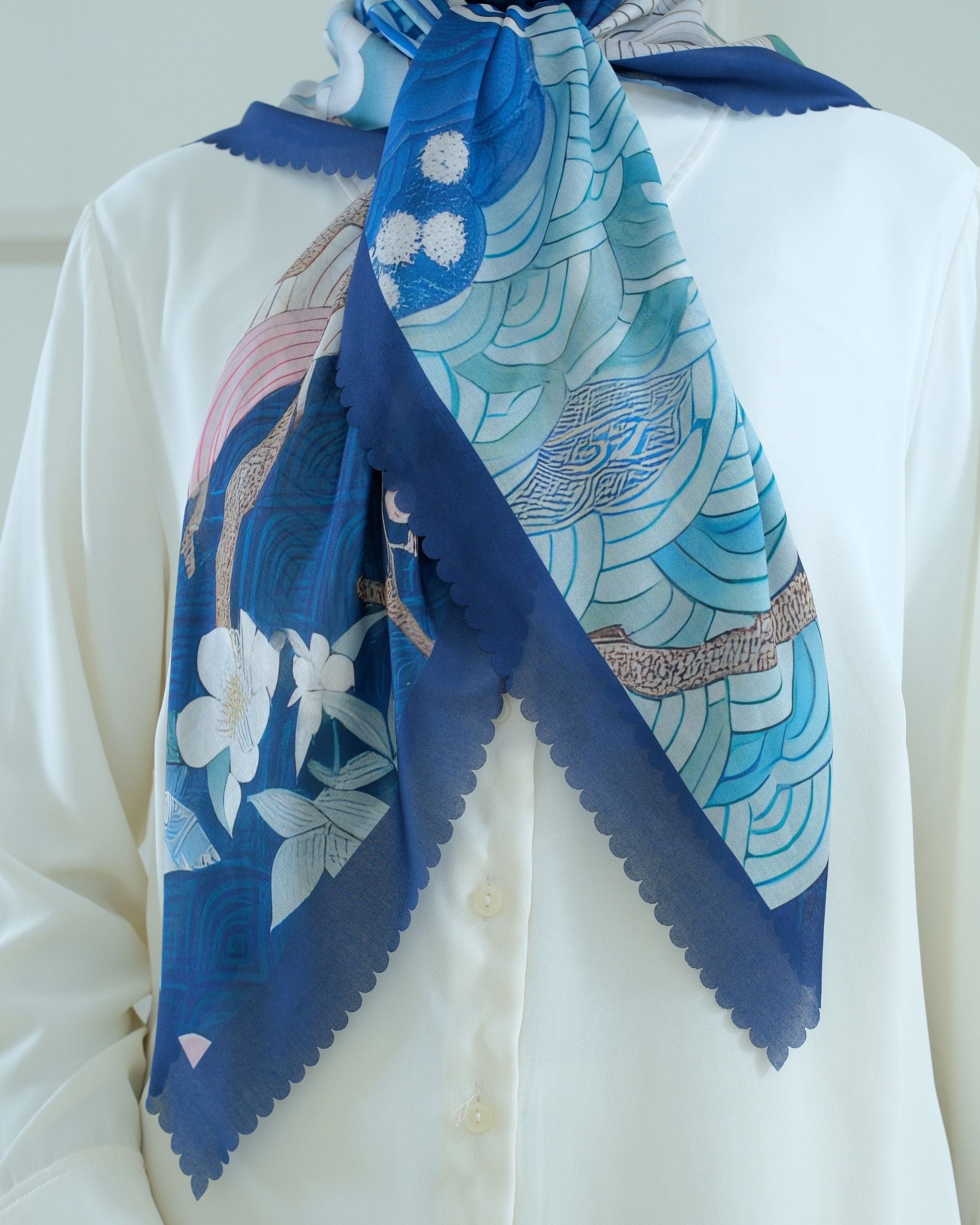 Square Hijab THE ZEN 110x110 in Ichi Ao