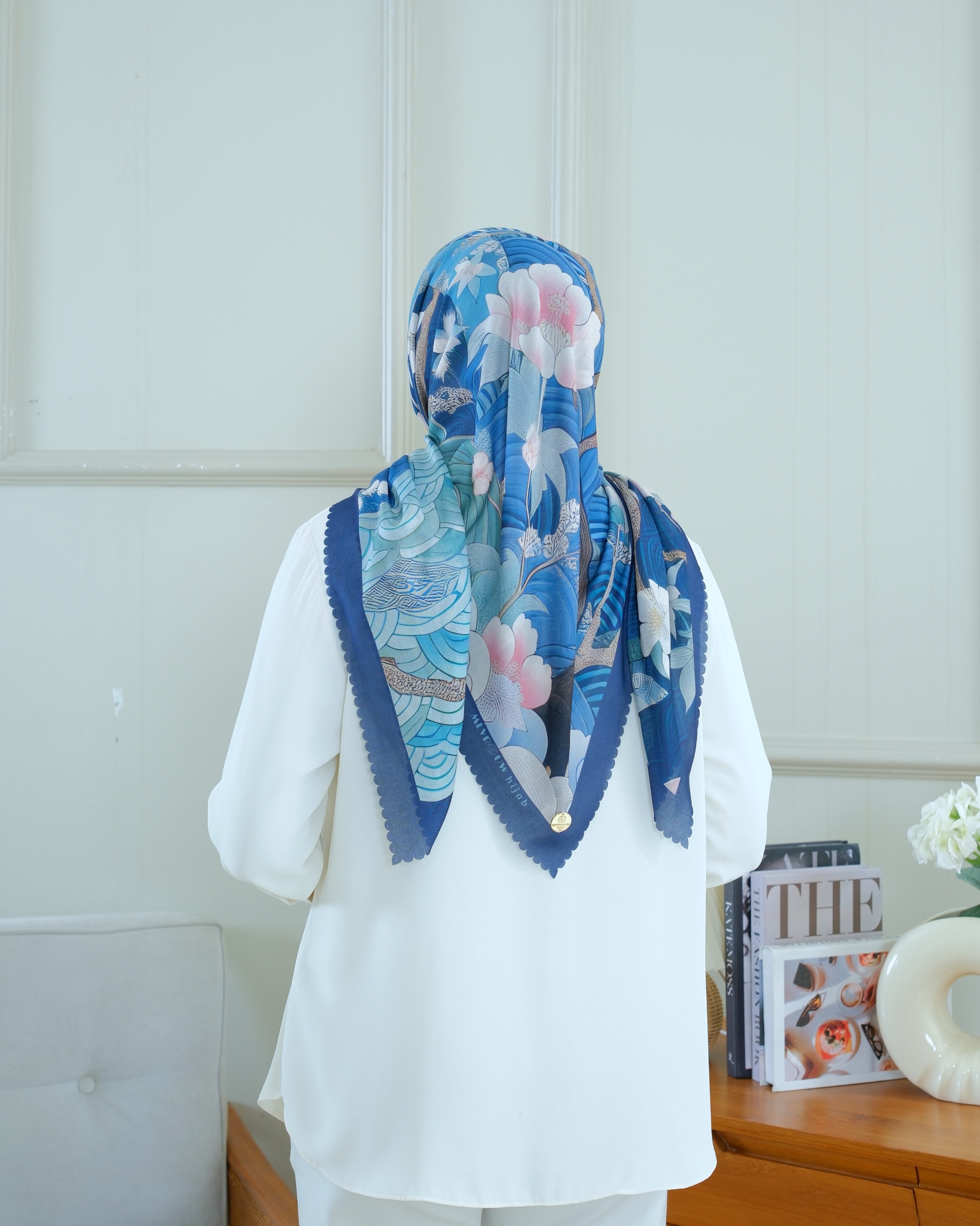 Square Hijab THE ZEN 110x110 in Ichi Ao