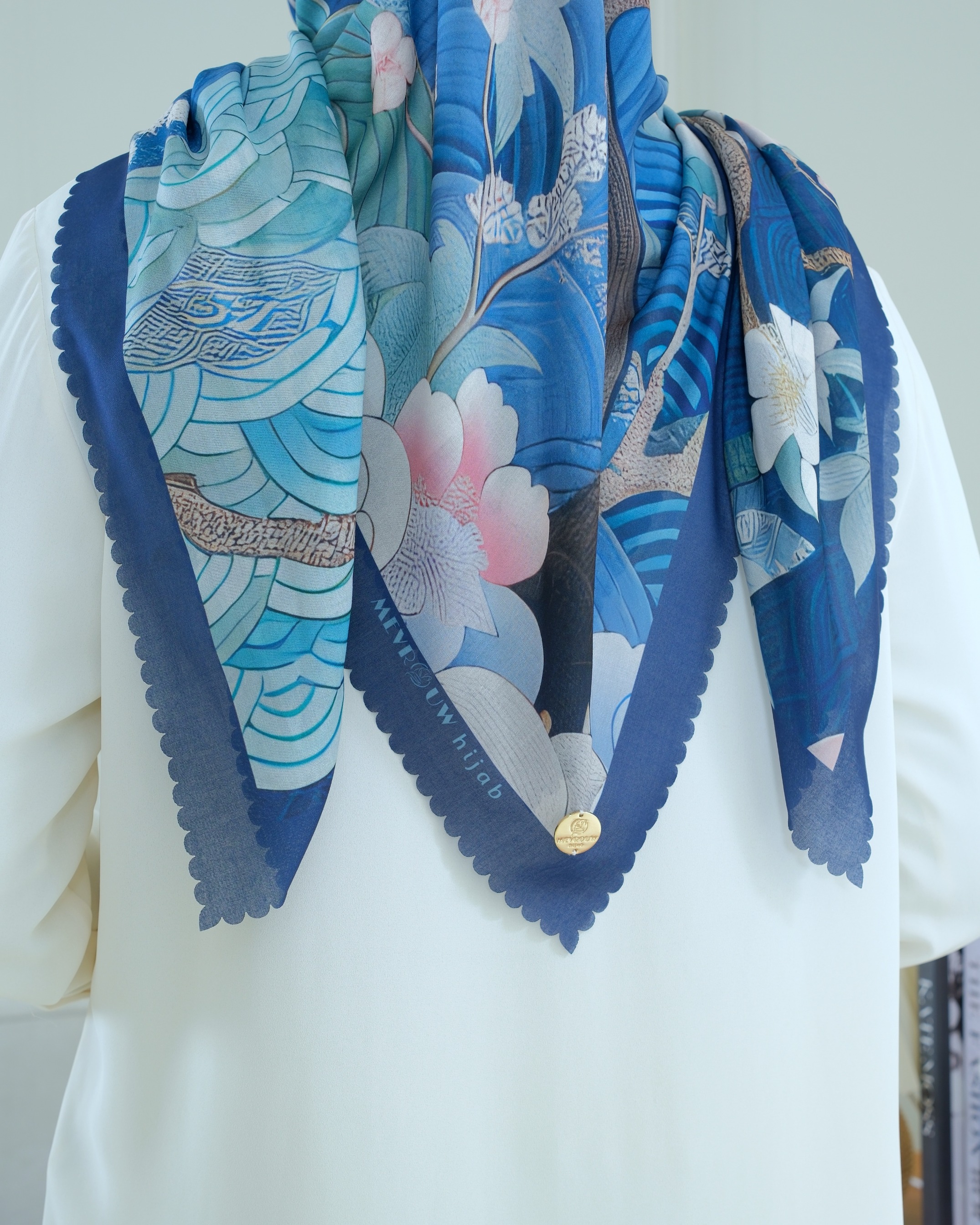 Square Hijab THE ZEN 110x110 in Ichi Ao