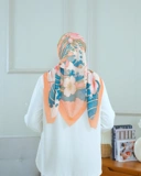 Square Hijab THE ZEN 110x110 in Kiiro