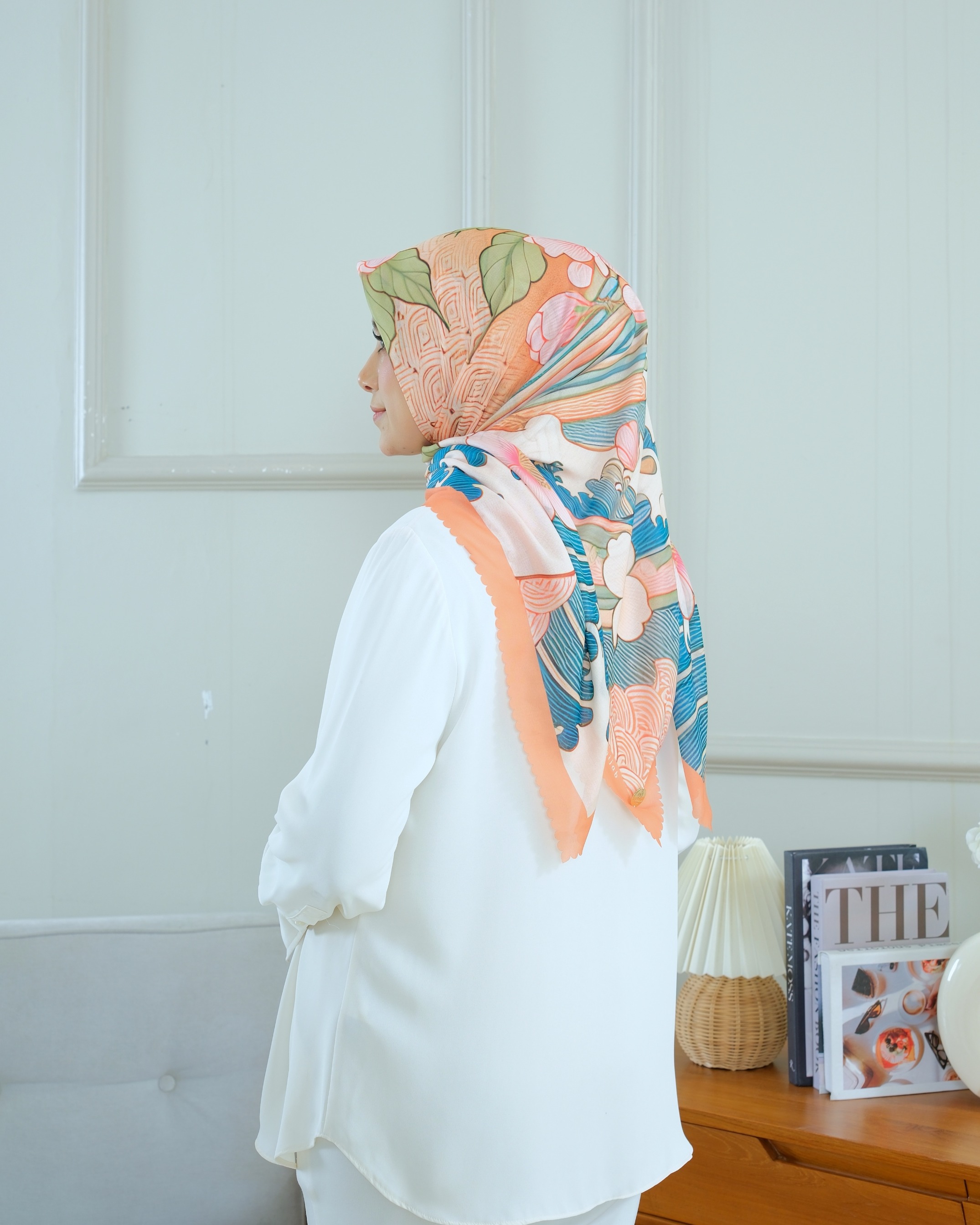 Square Hijab THE ZEN 110x110 in Kiiro