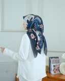 Square Hijab THE ZEN 110x110 in Kuro
